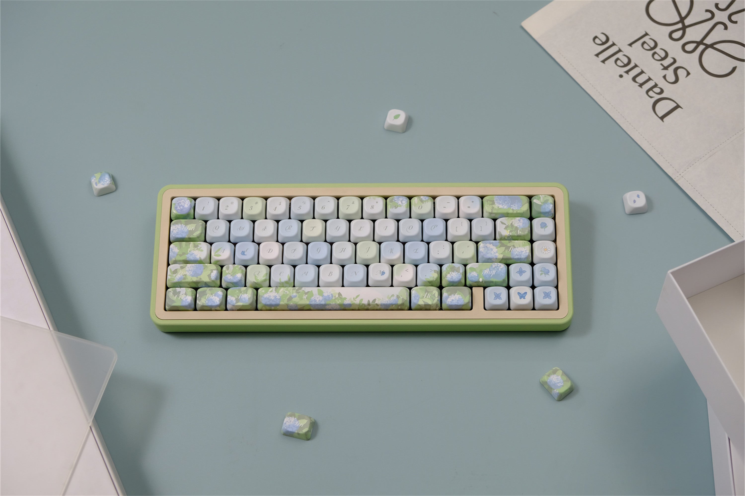 Fresh Desk Decor Ideas to Go with Endless Summer Keycaps