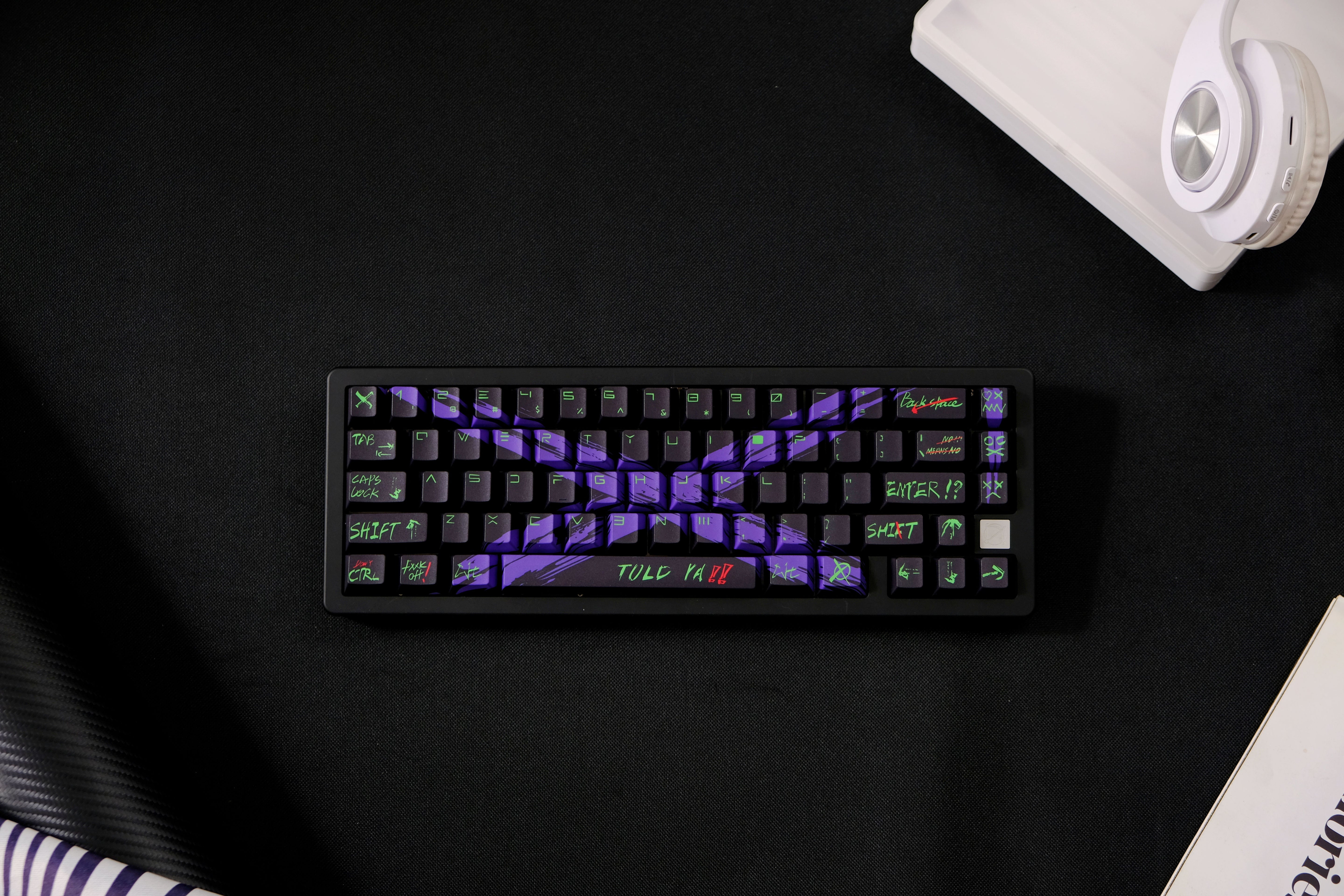 Against invalid Black Purple keycaps - joorkey