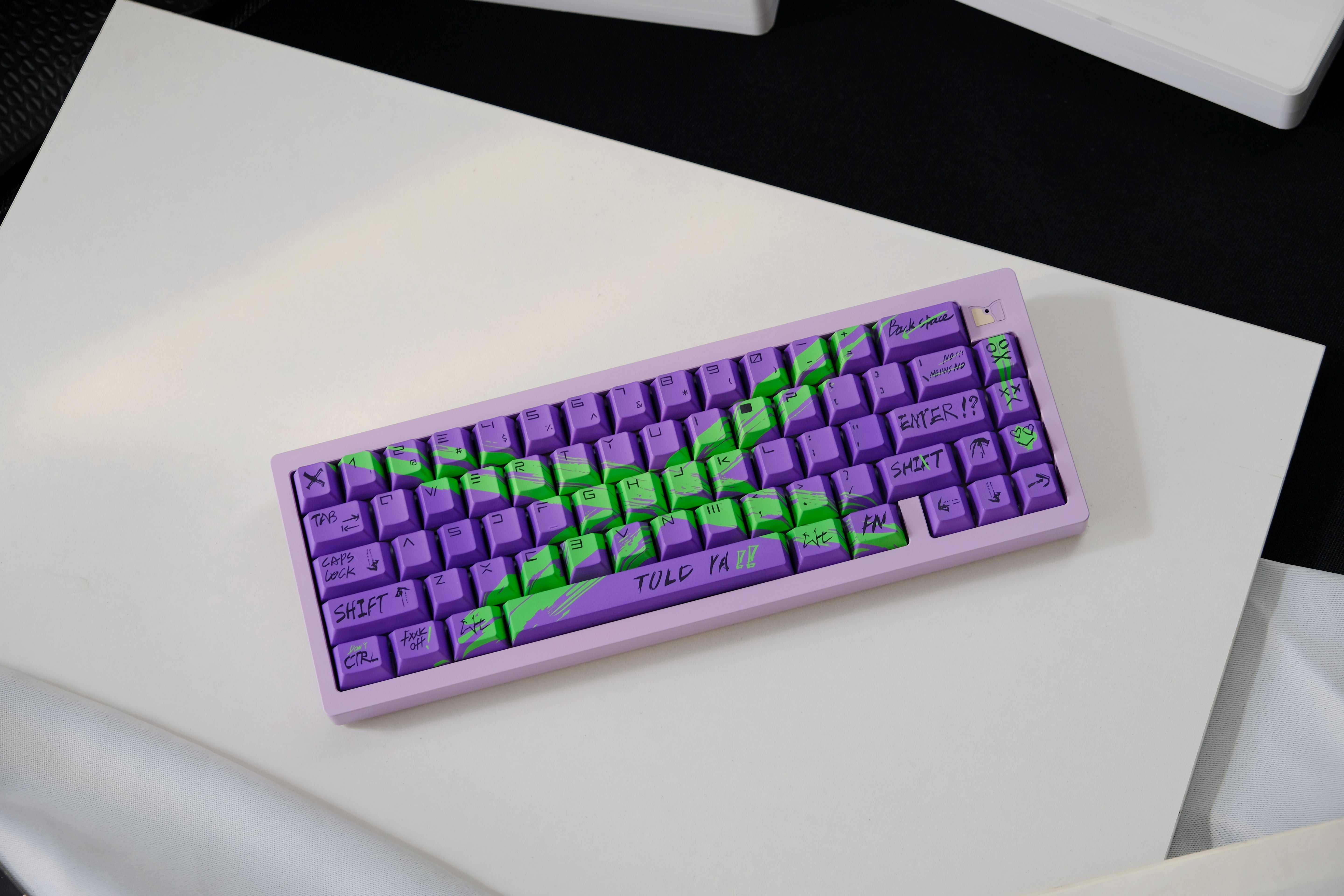 Against invalid Purple Green keycaps - joorkey