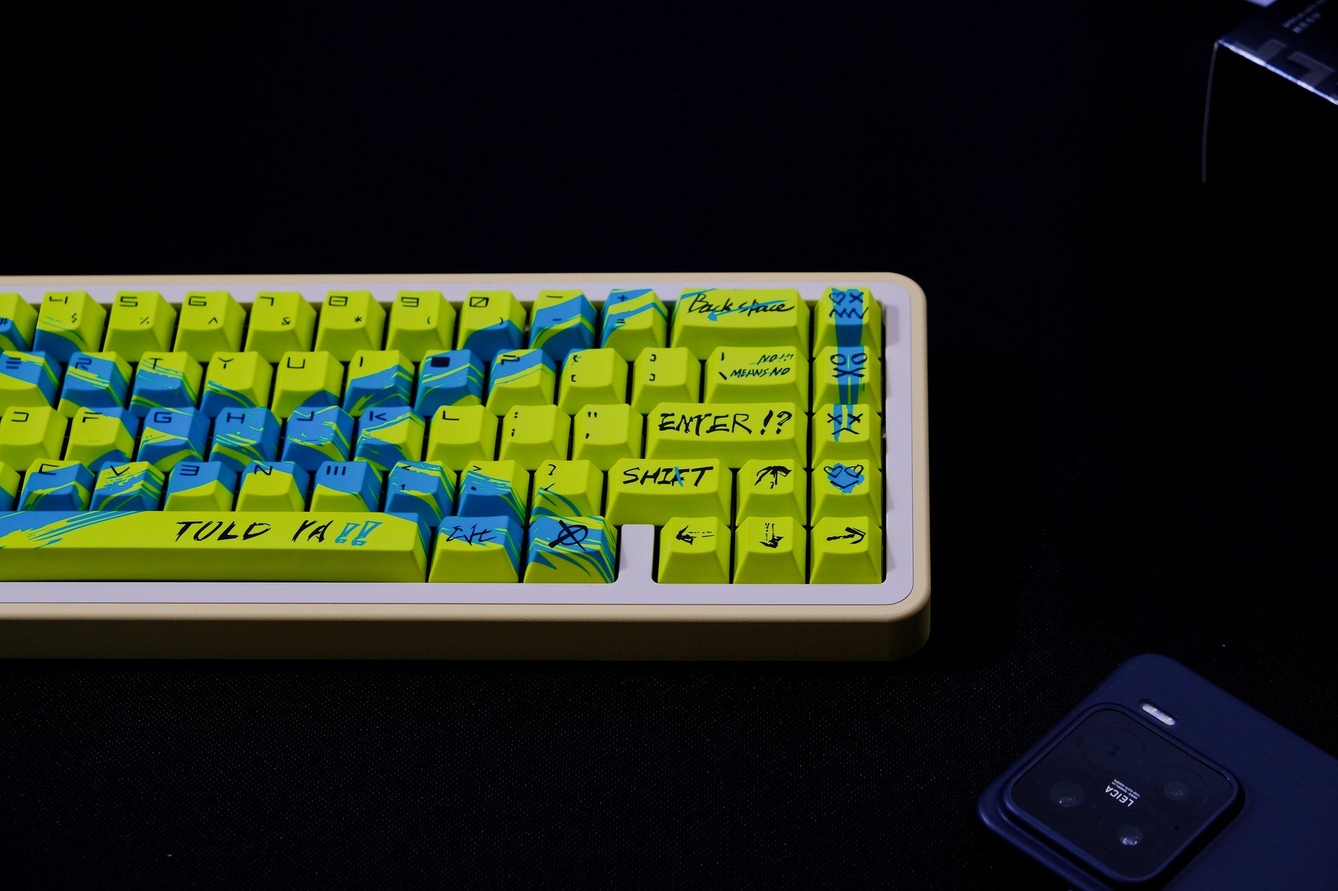 Against invalid Yellow Blue keycaps - joorkey