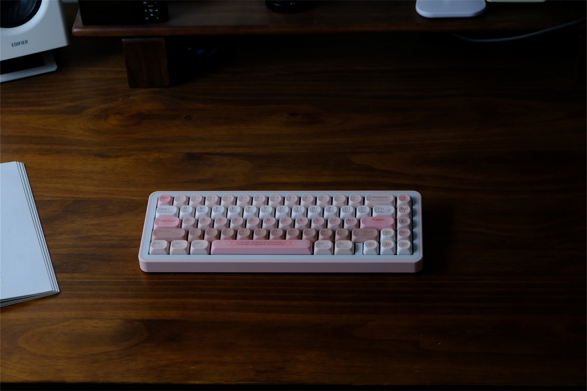 Tipsy Romantic Pink keycaps - joorkey