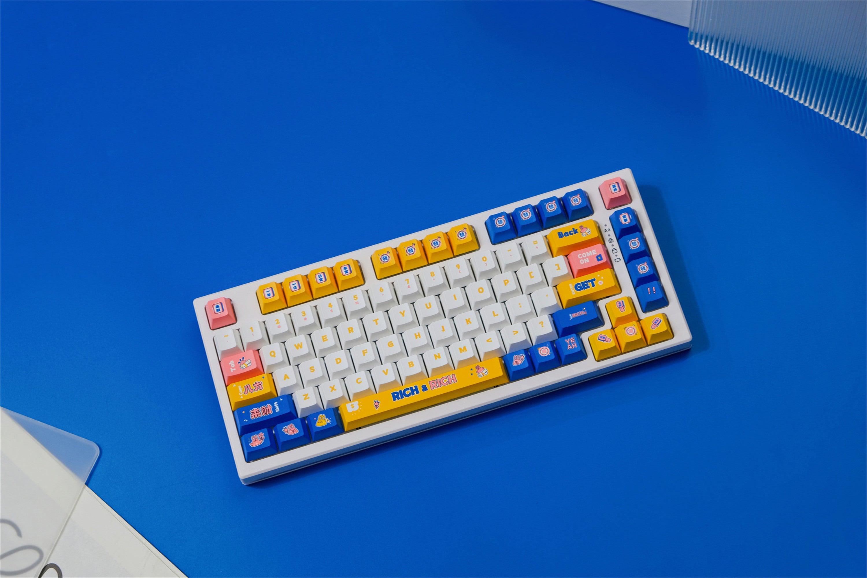Money RICH CHERRY Keycaps
