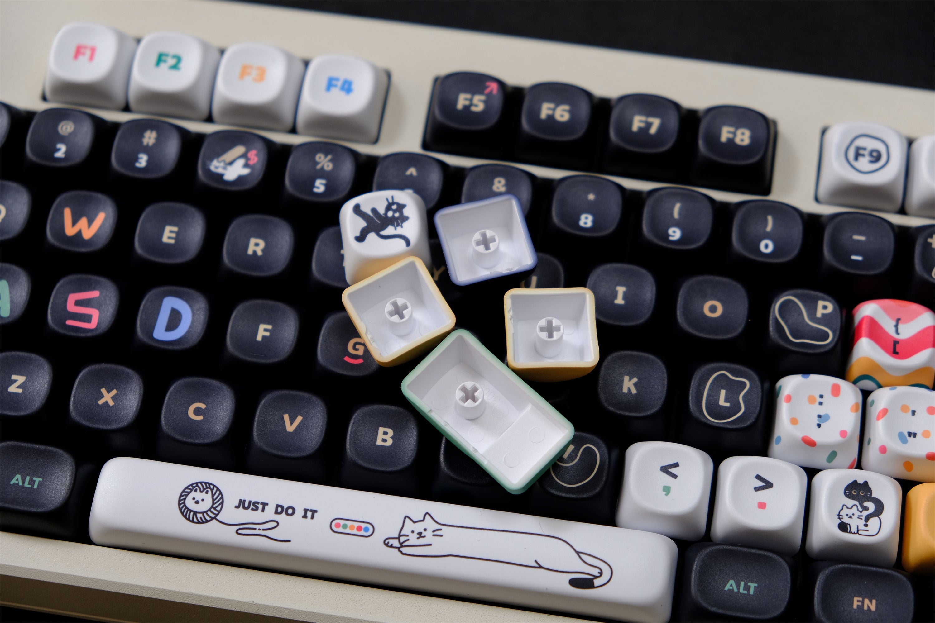 The Legend of LUOXIAOHEI Keycaps