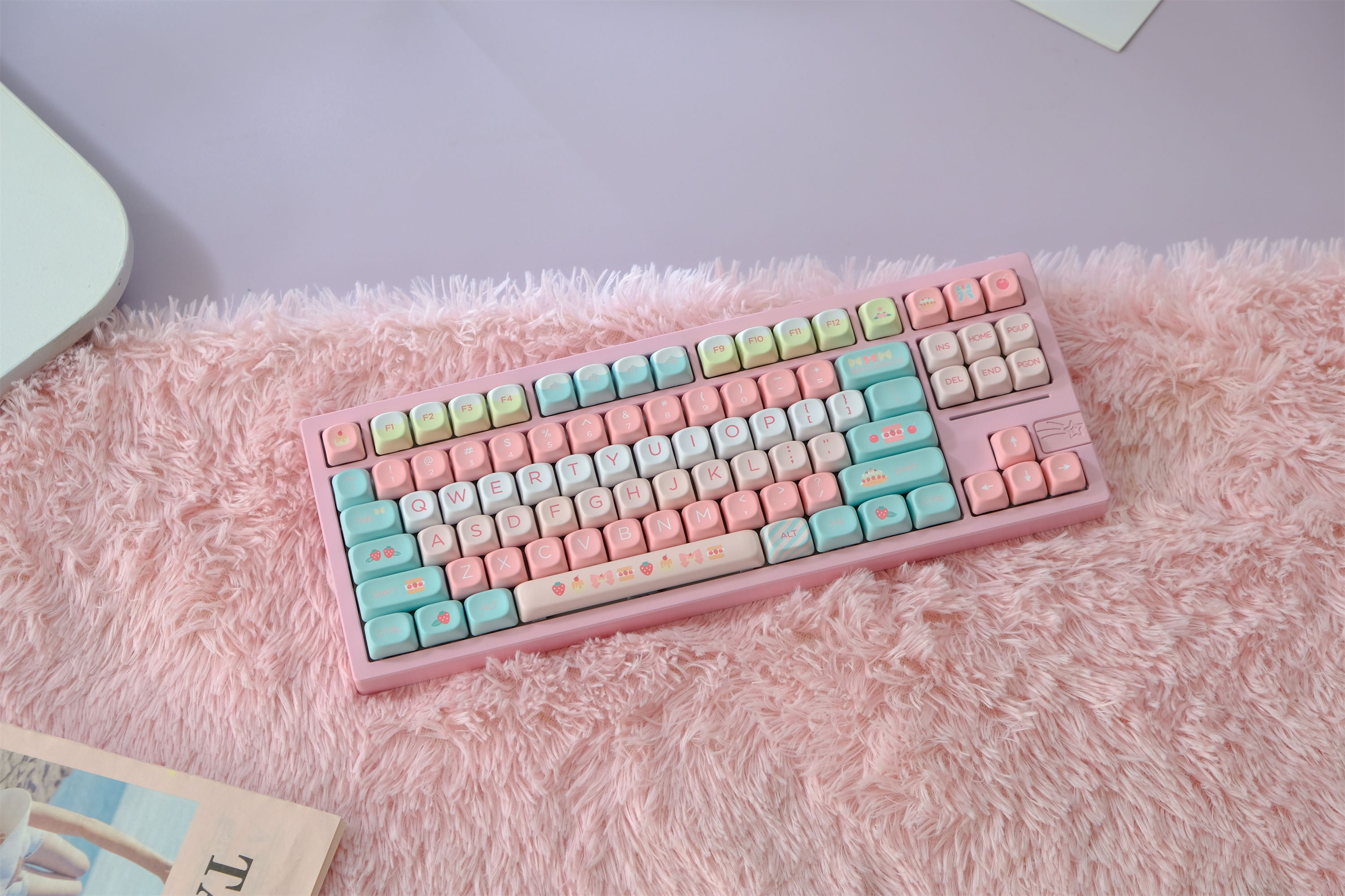 Strawberry Dessert Shop Keycaps