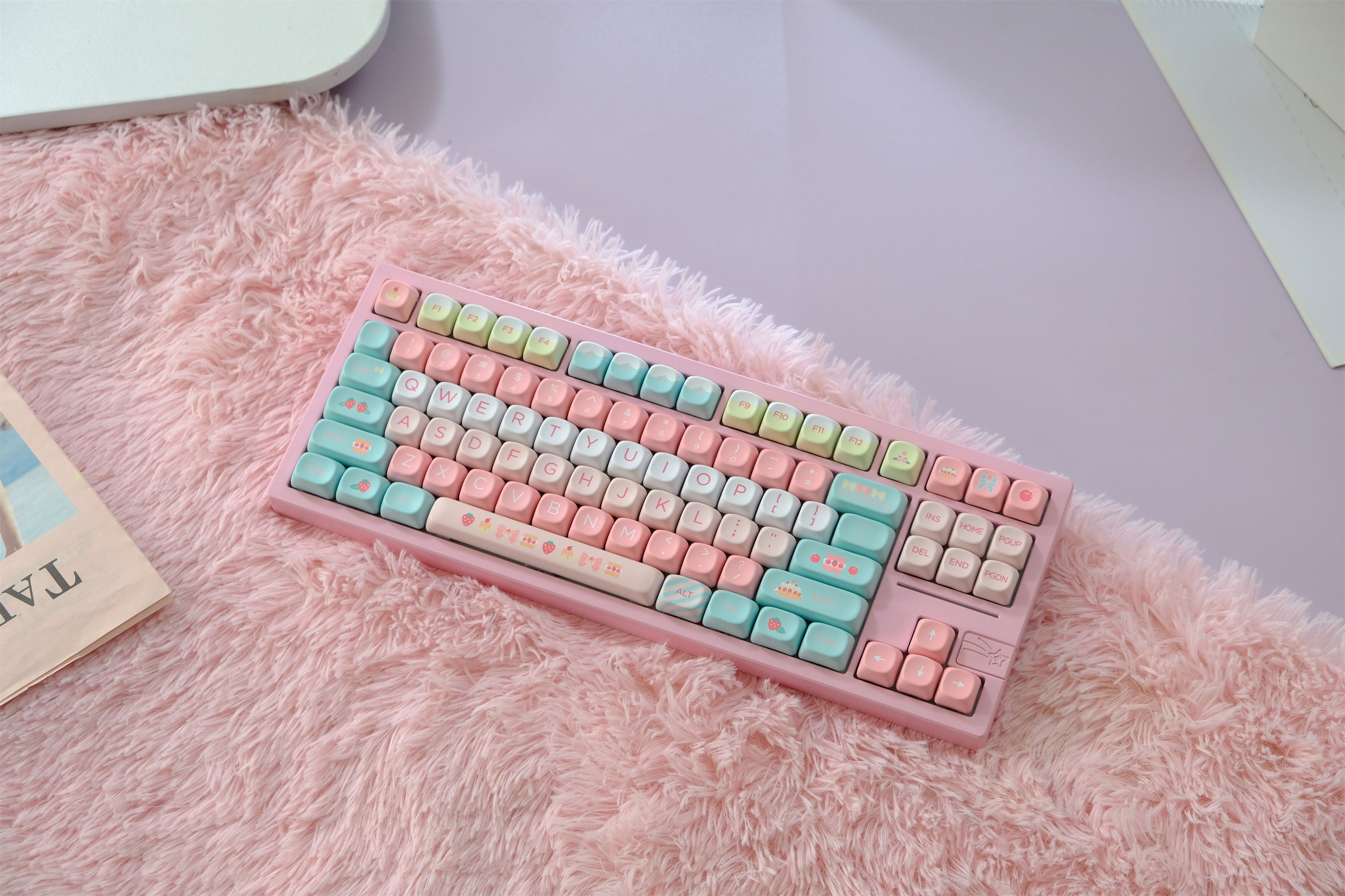 Strawberry Dessert Shop Keycaps