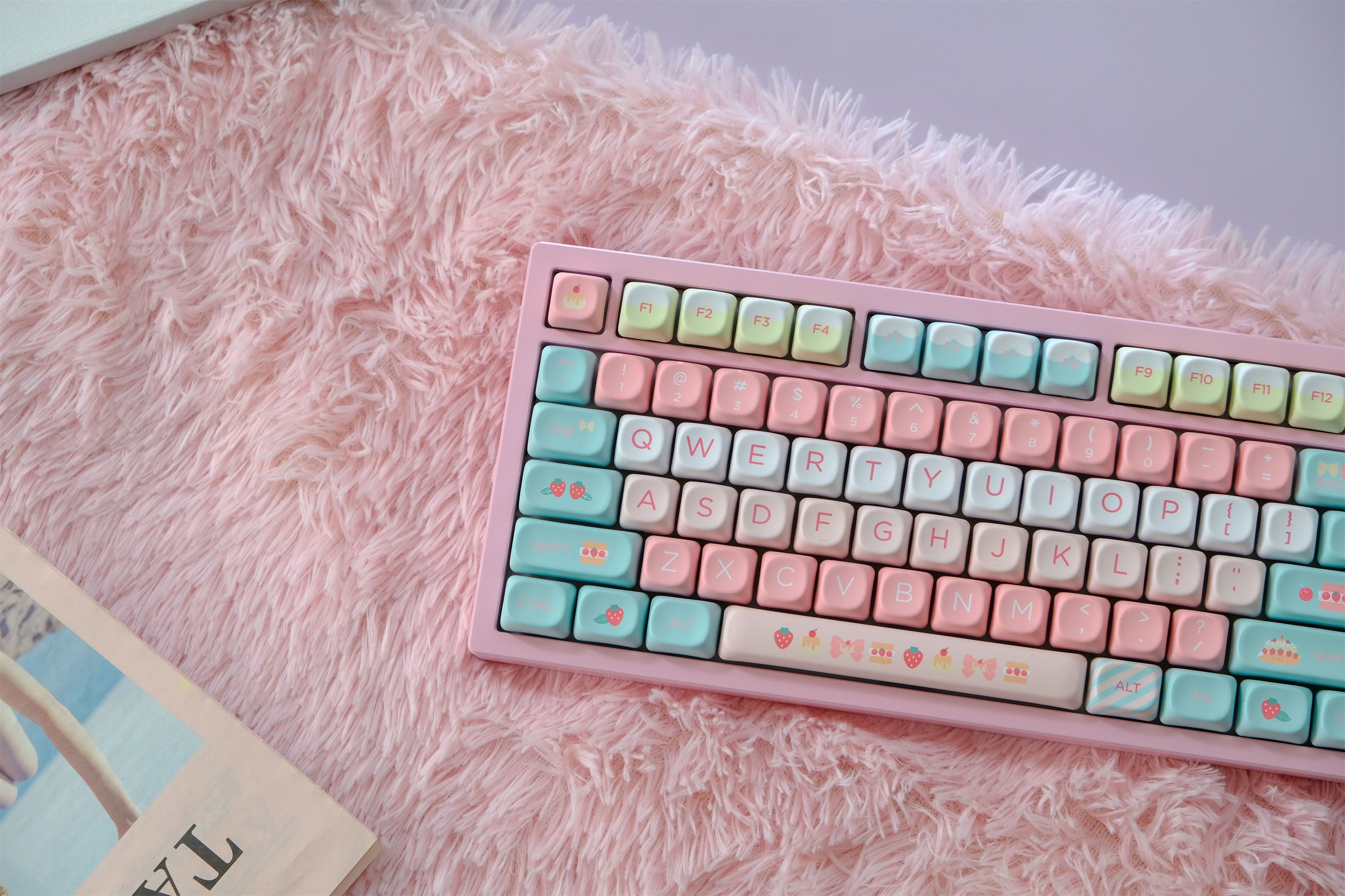 Strawberry Dessert Shop Keycaps