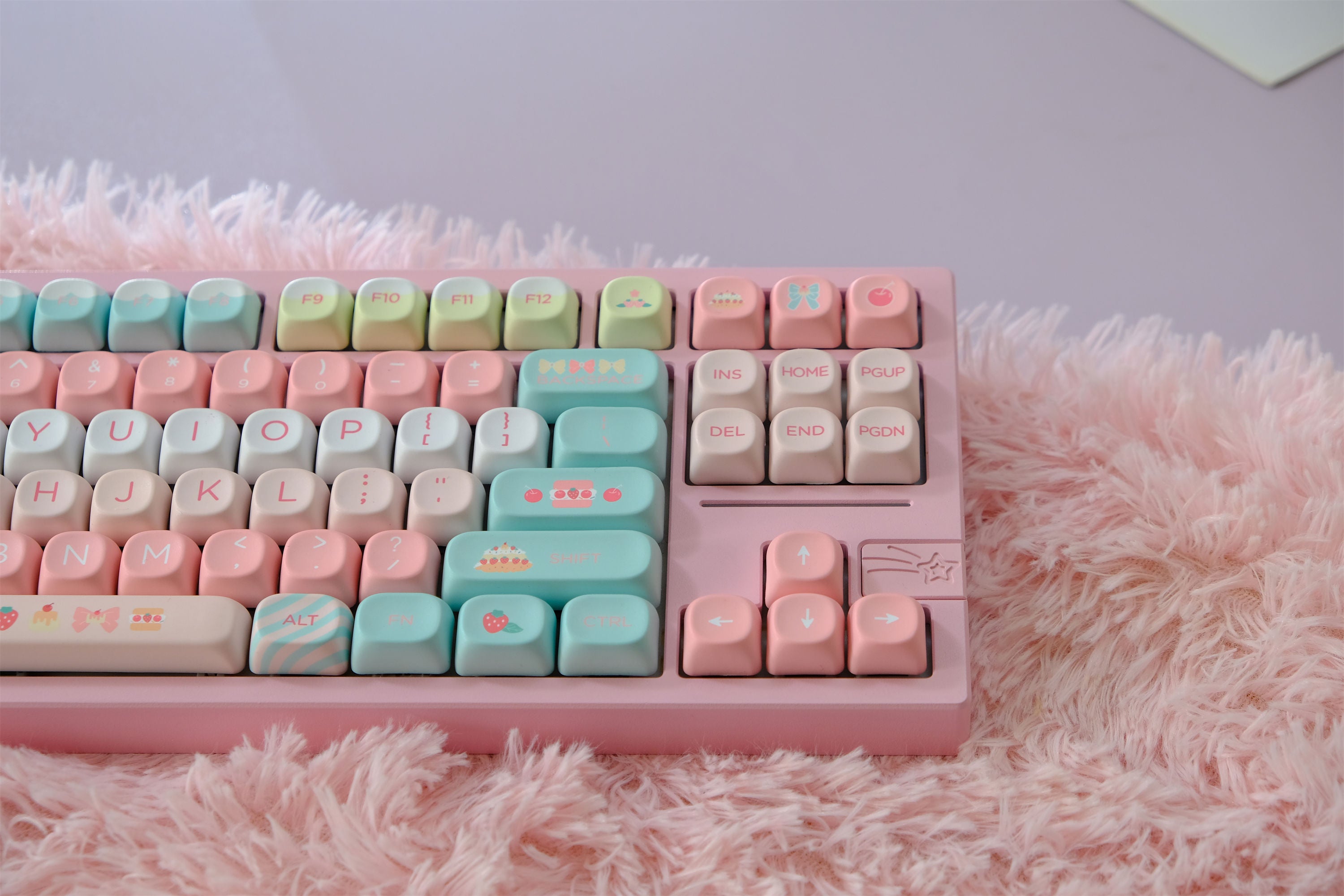 Strawberry Dessert Shop Keycaps