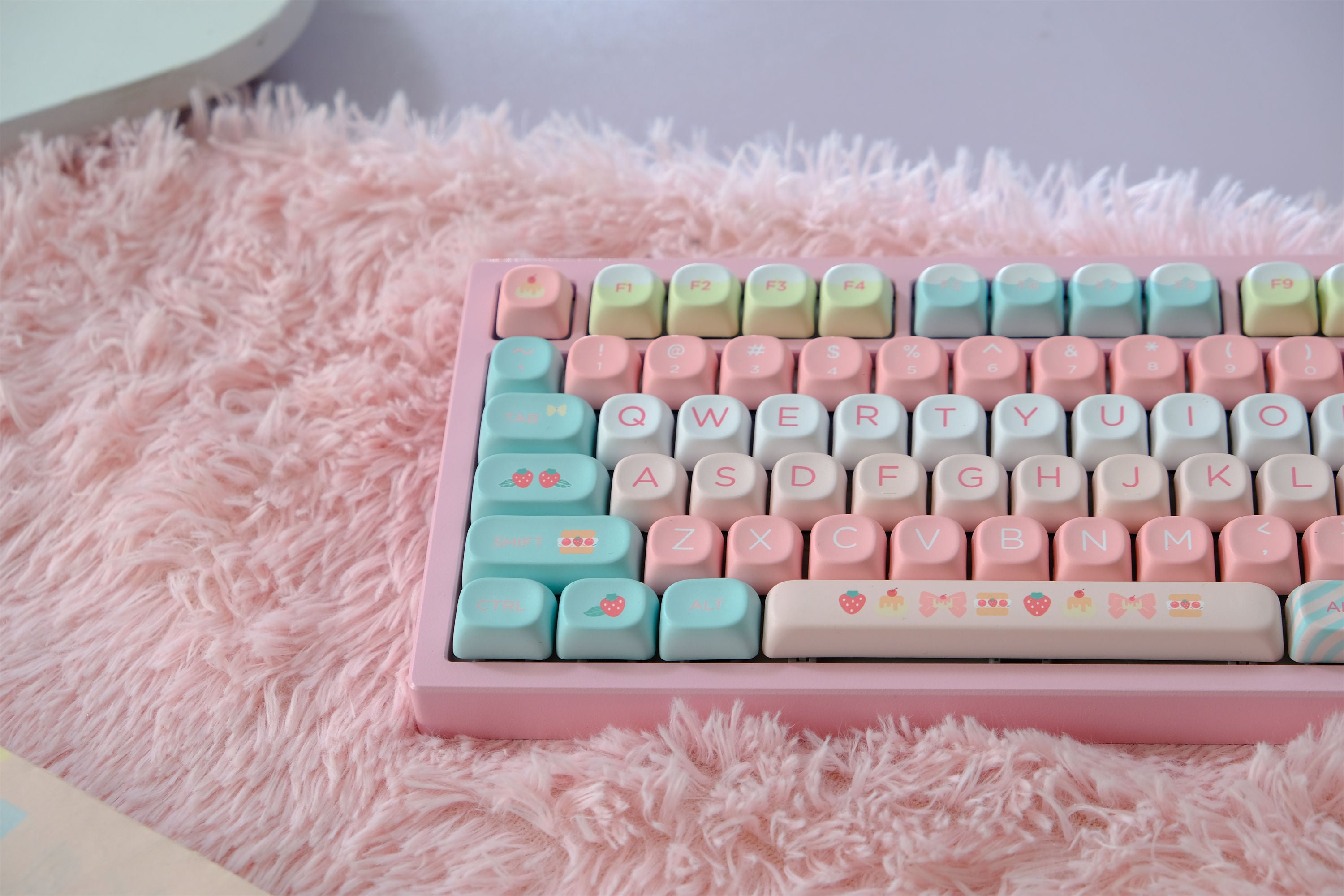 Strawberry Dessert Shop Keycaps