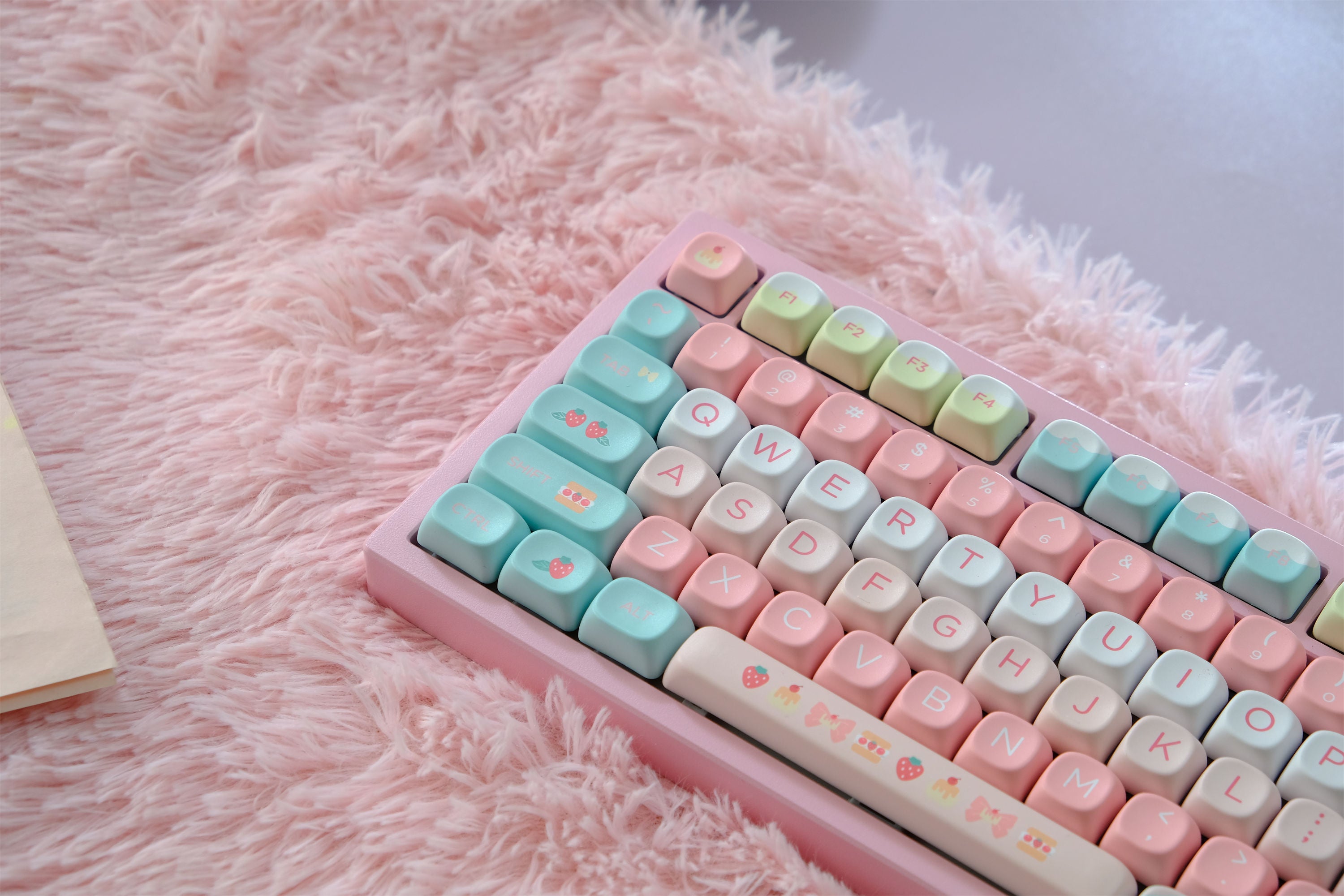 Strawberry Dessert Shop Keycaps