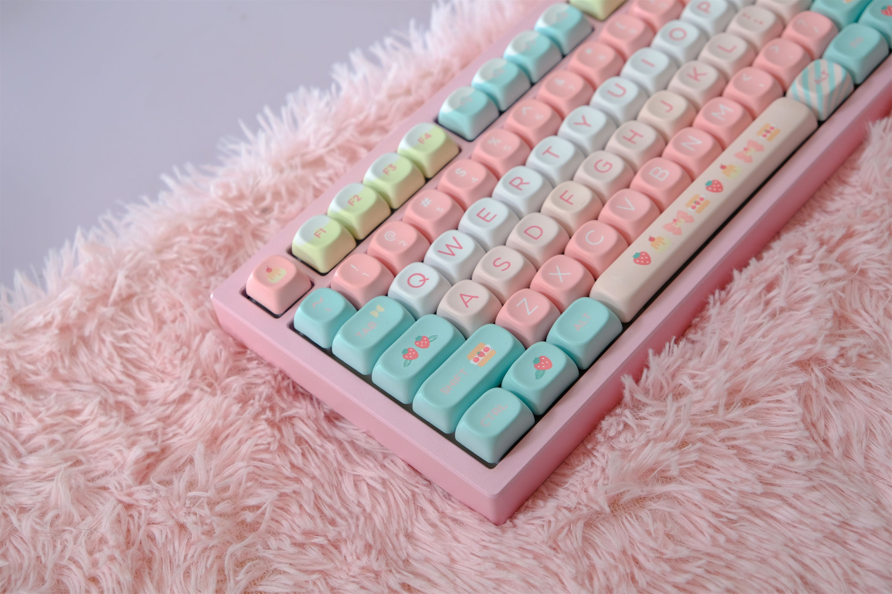 Strawberry Dessert Shop Keycaps