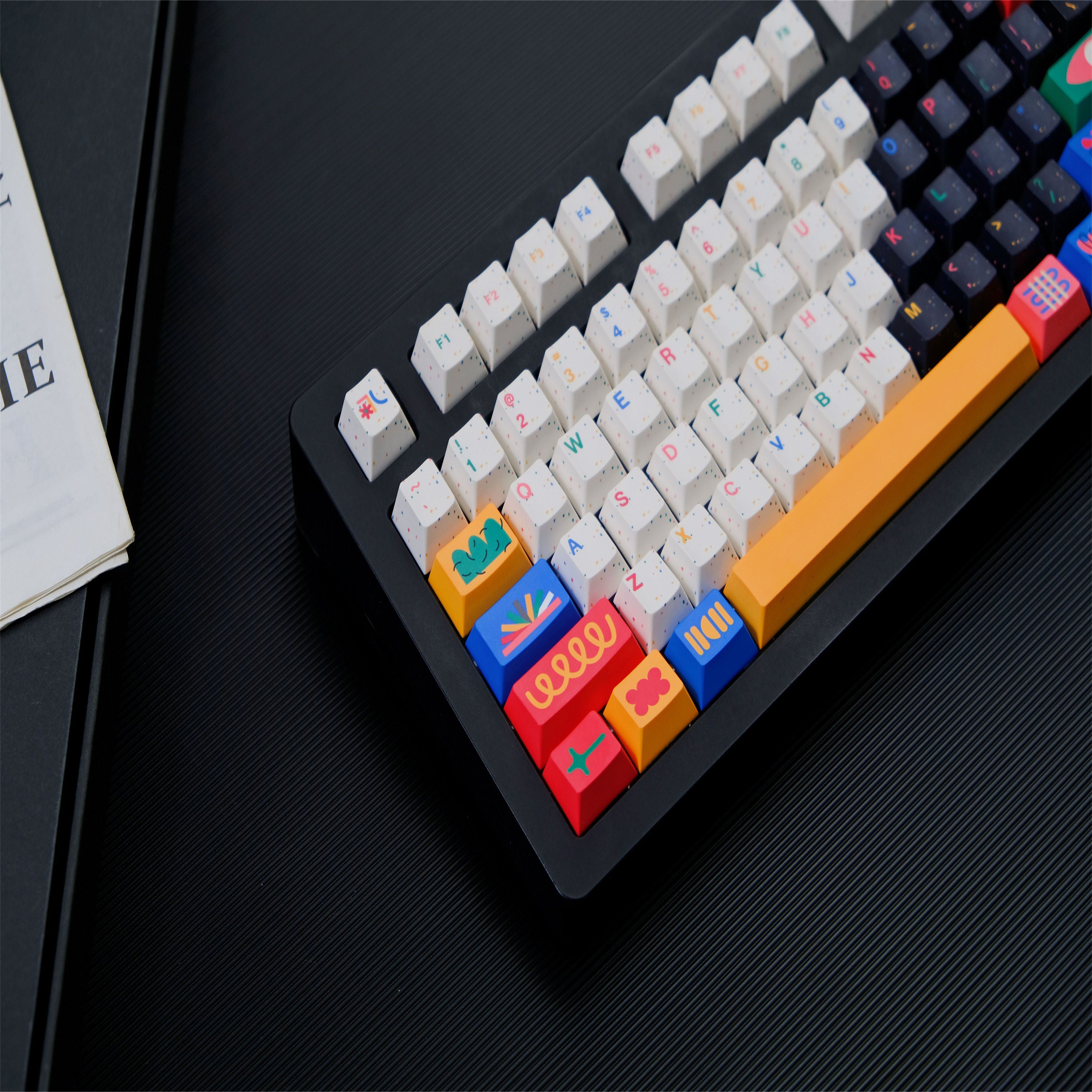 Motif keycaps
