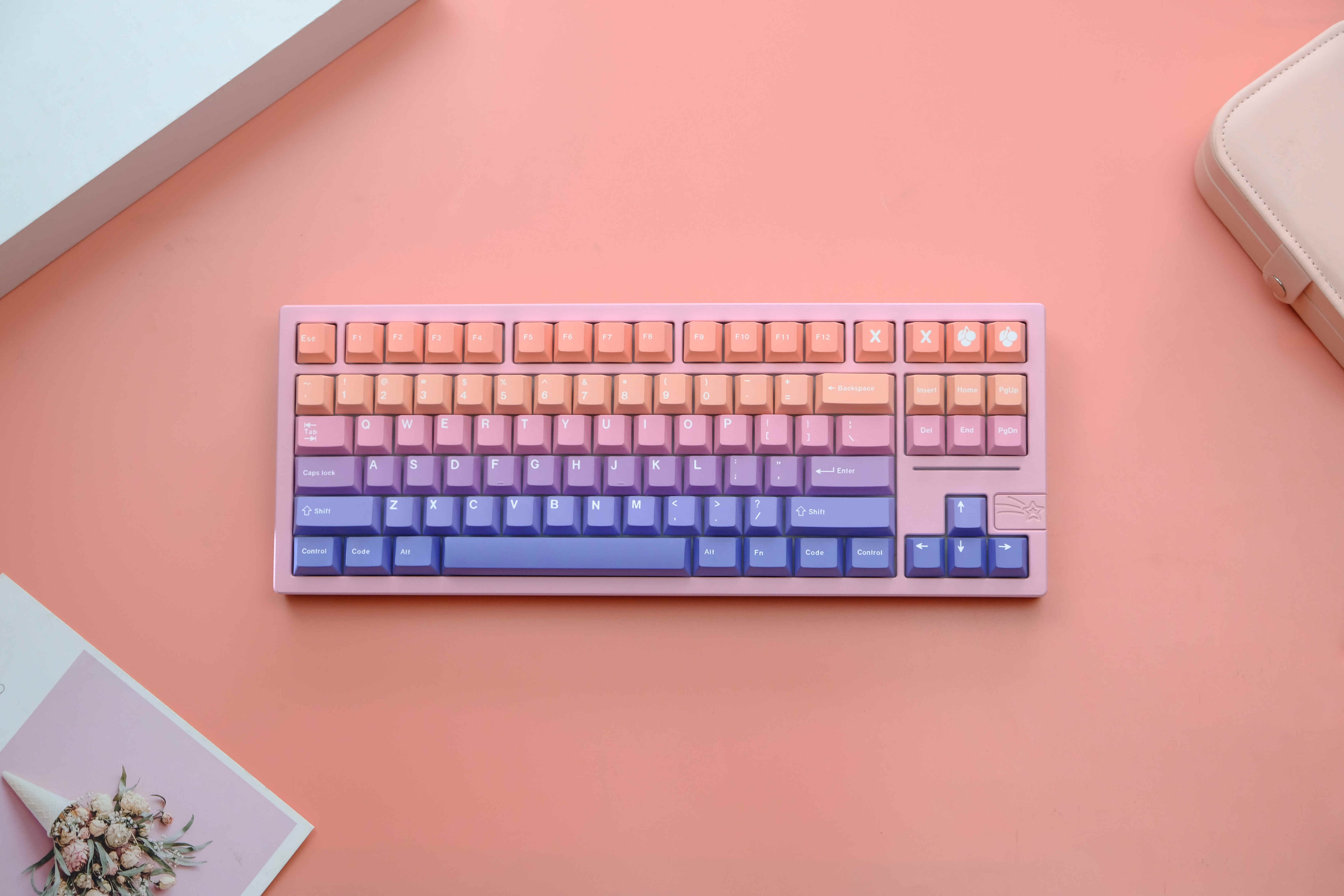 Dreamland Gradient Color Keycaps