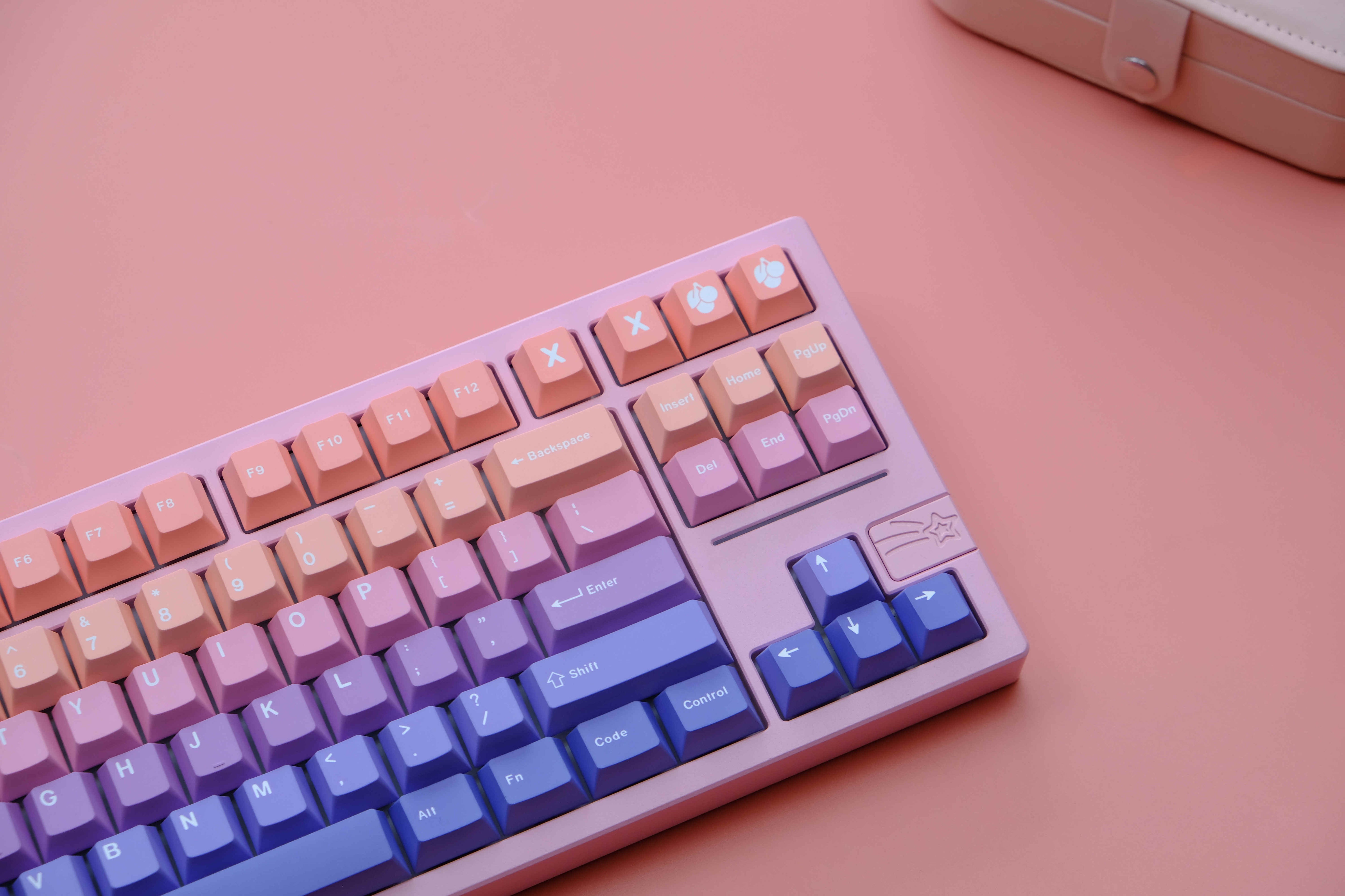 Dreamland Gradient Color Keycaps