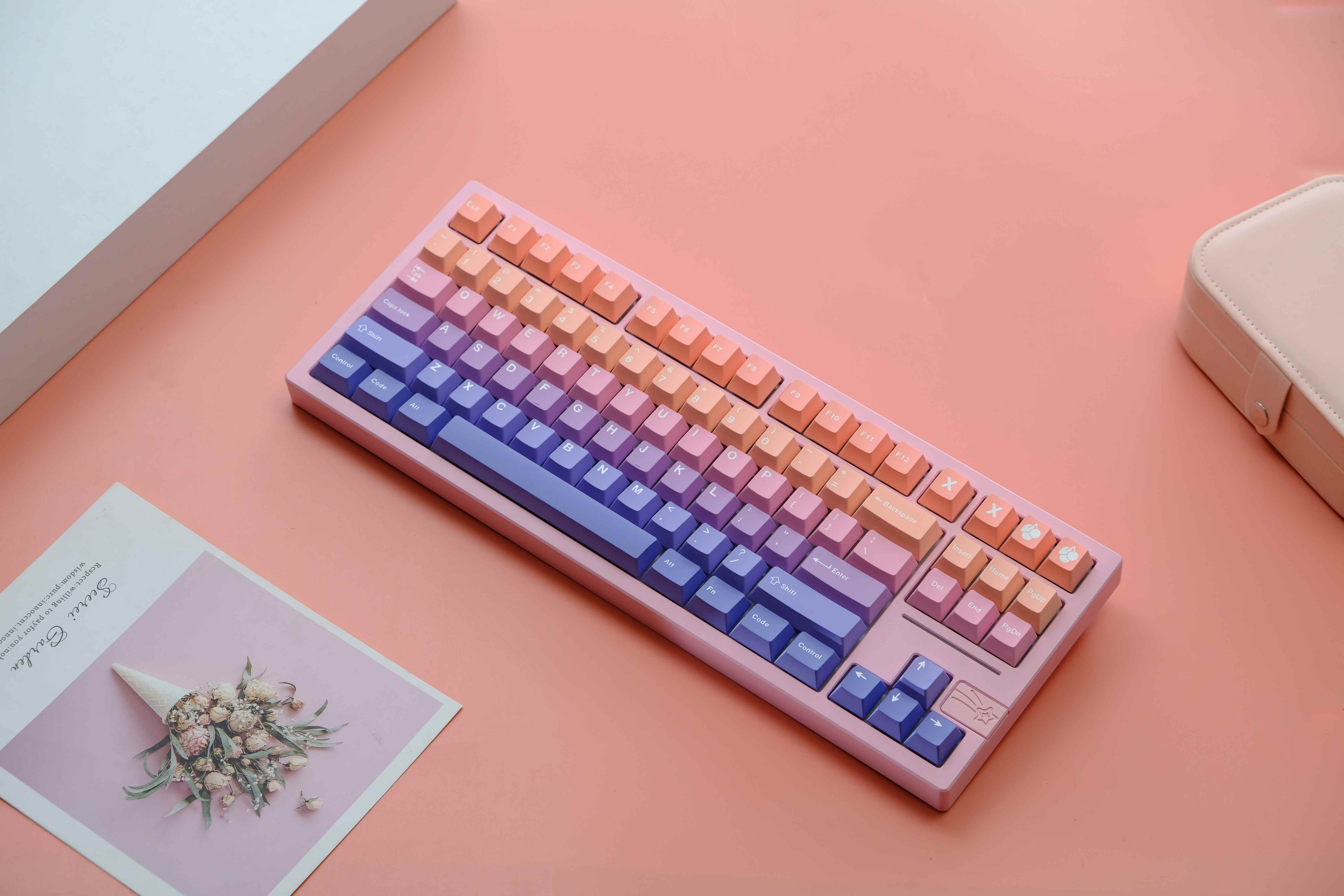 Dreamland Gradient Color Keycaps