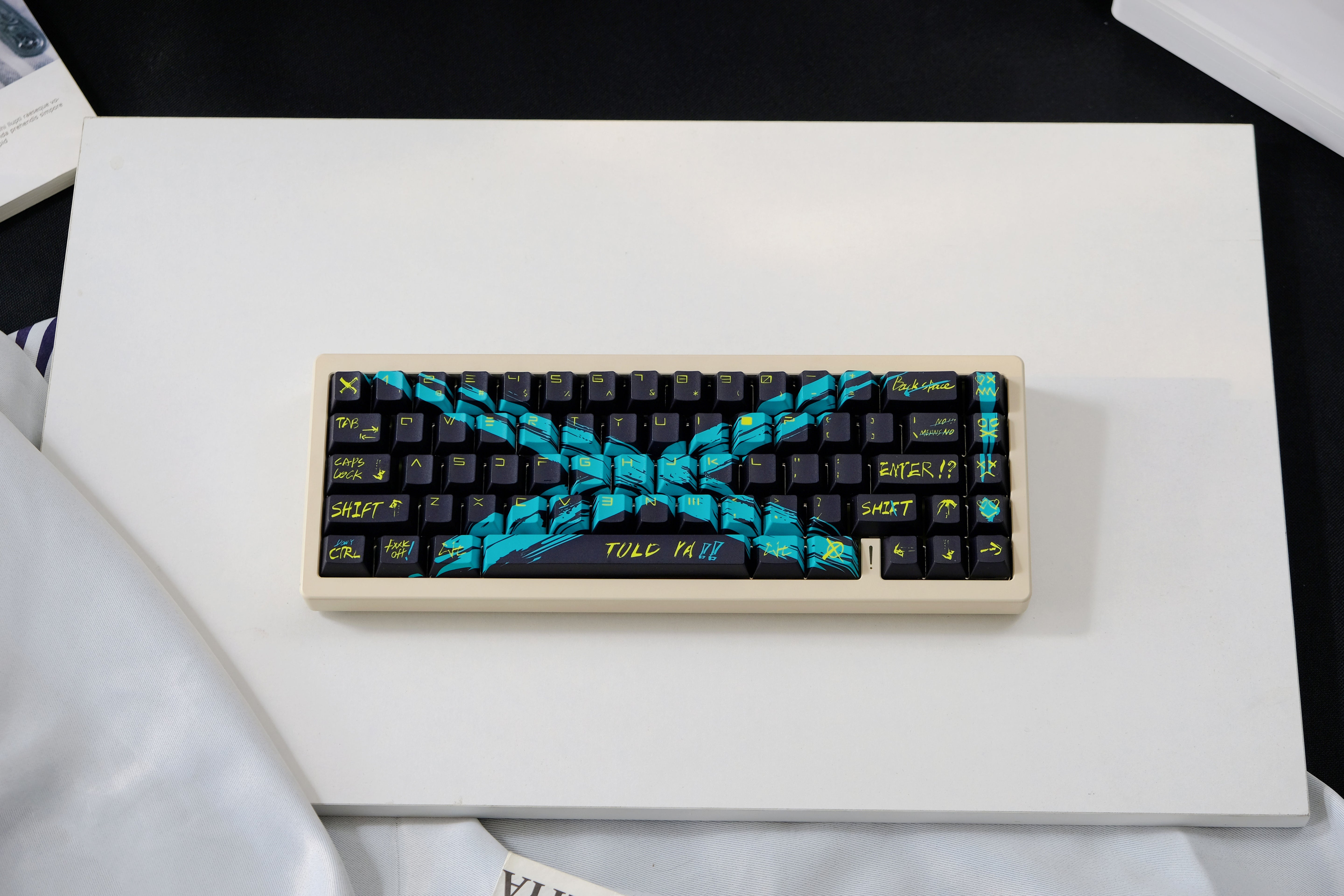 Against invalid Black Blue keycaps