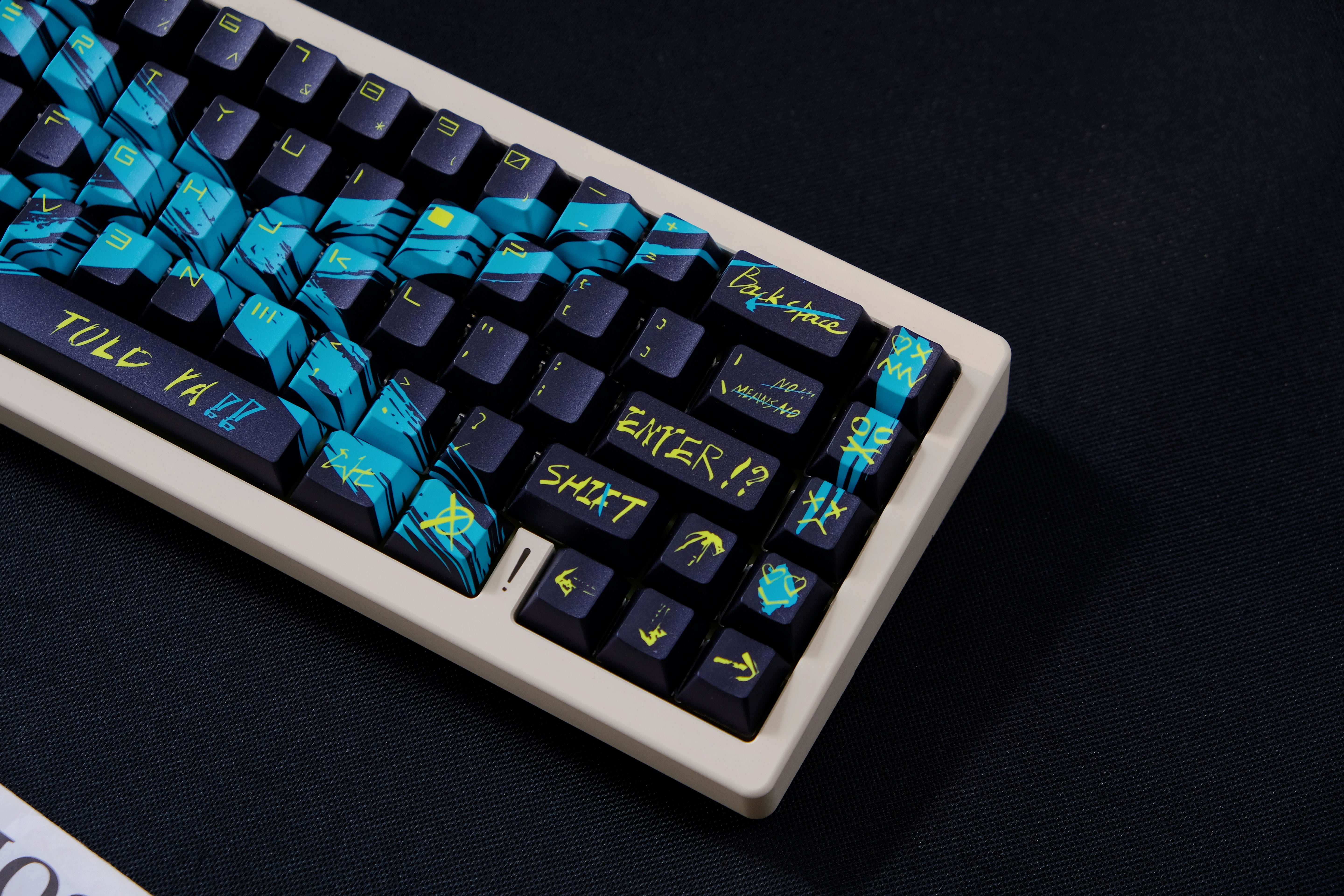 Against invalid Black Blue keycaps