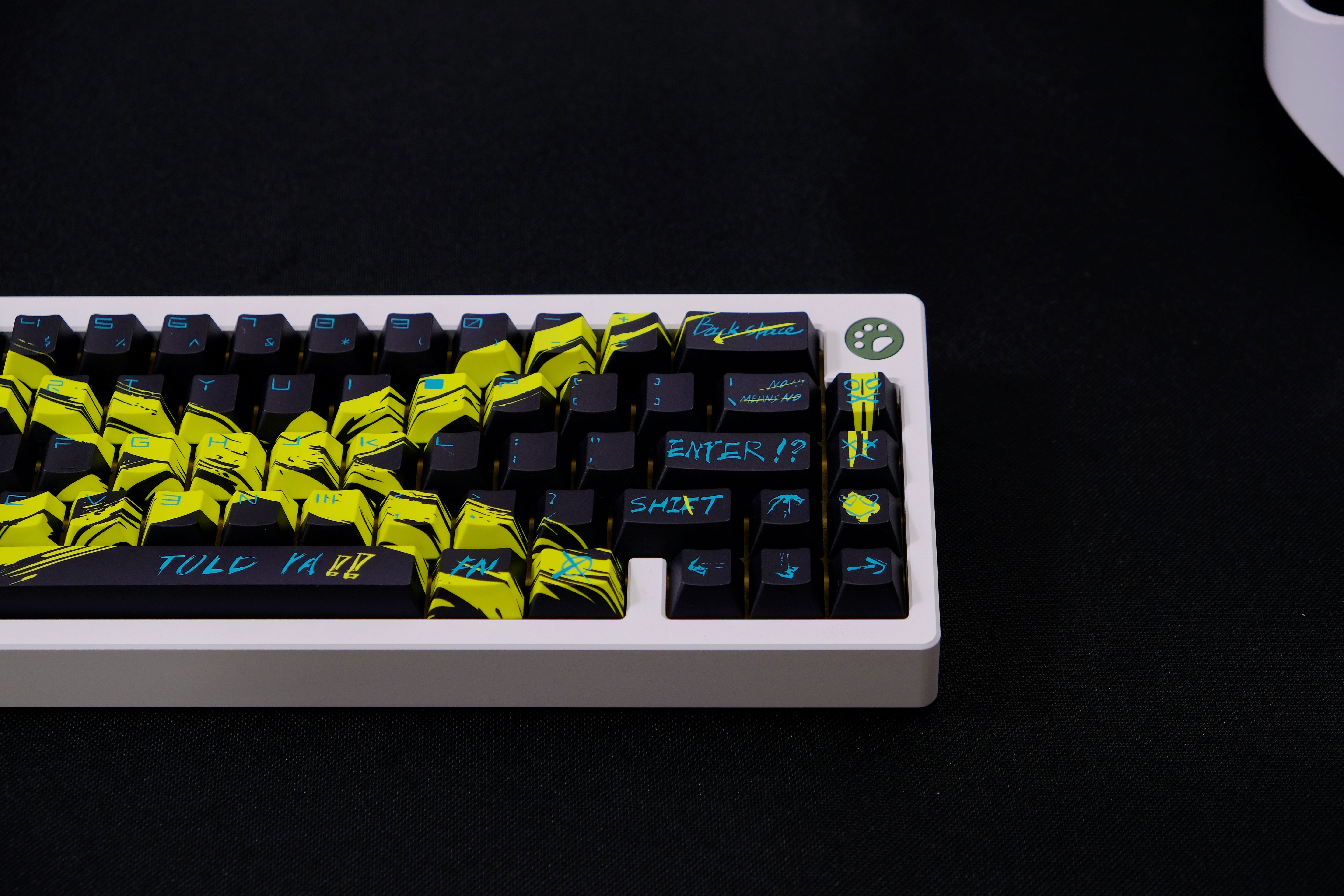 Against invalid Black Yellow keycaps