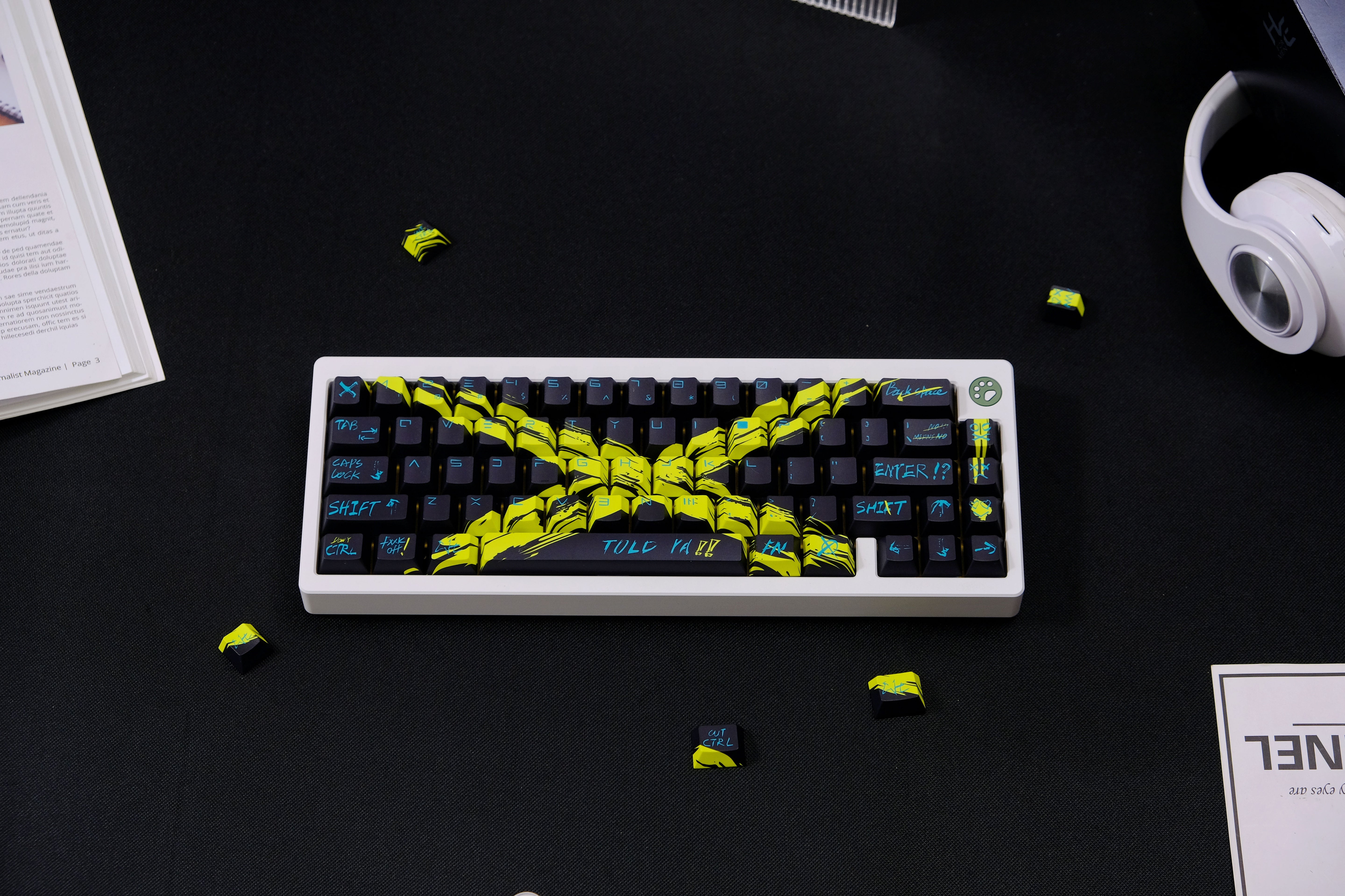 Against invalid Black Yellow keycaps