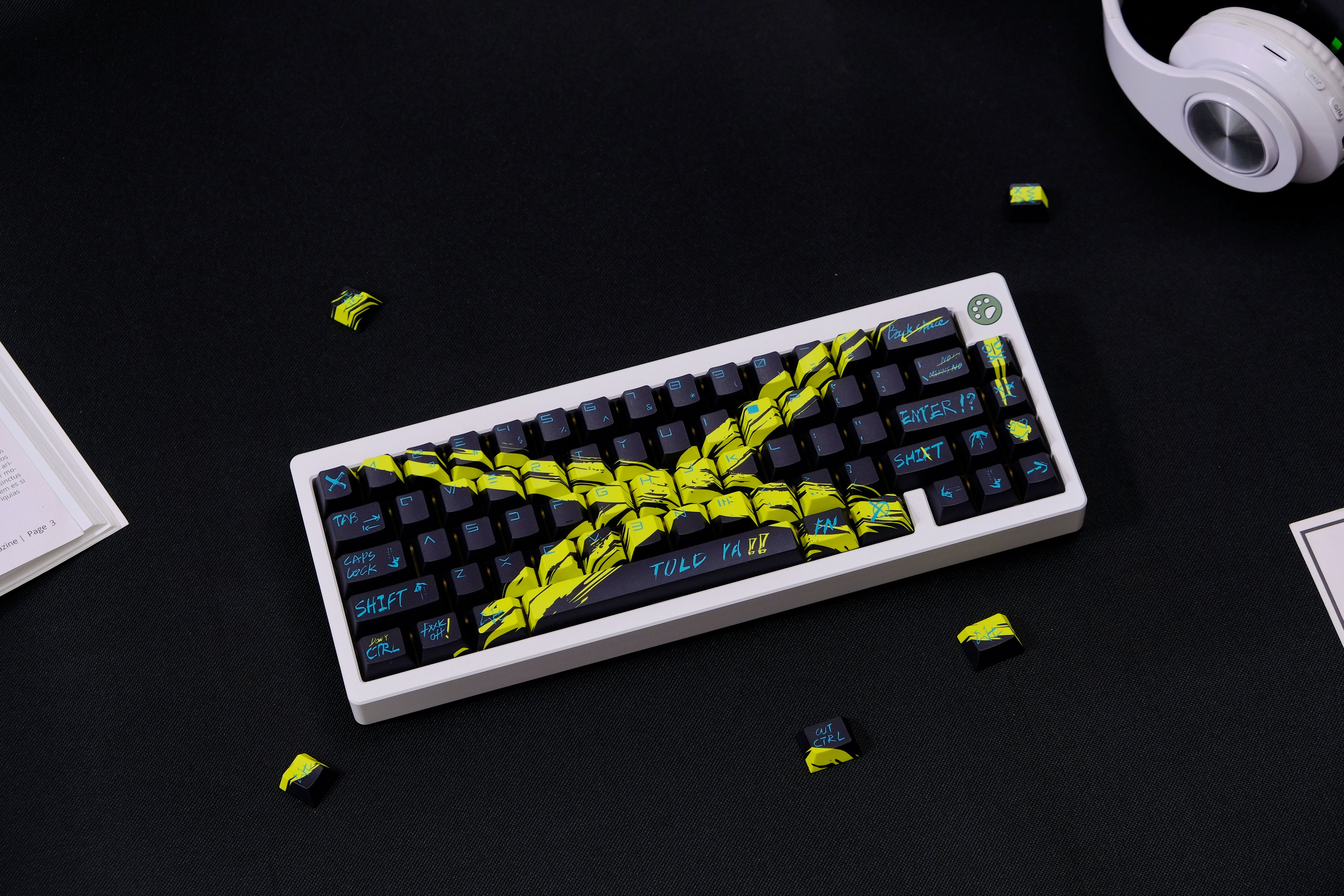 Against invalid Black Yellow keycaps