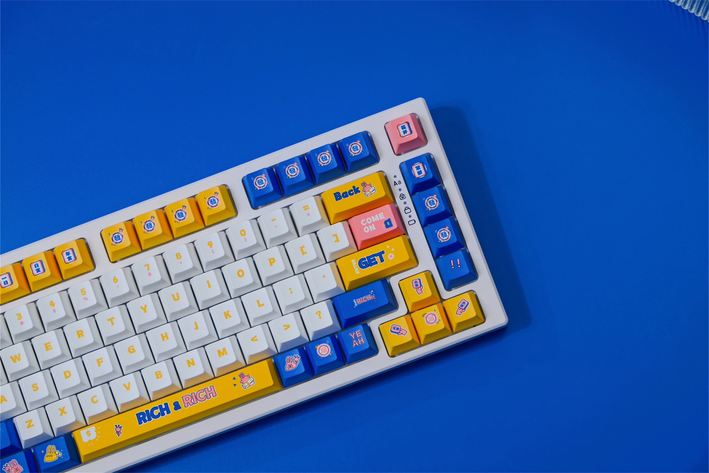 Money RICH CHERRY Keycaps