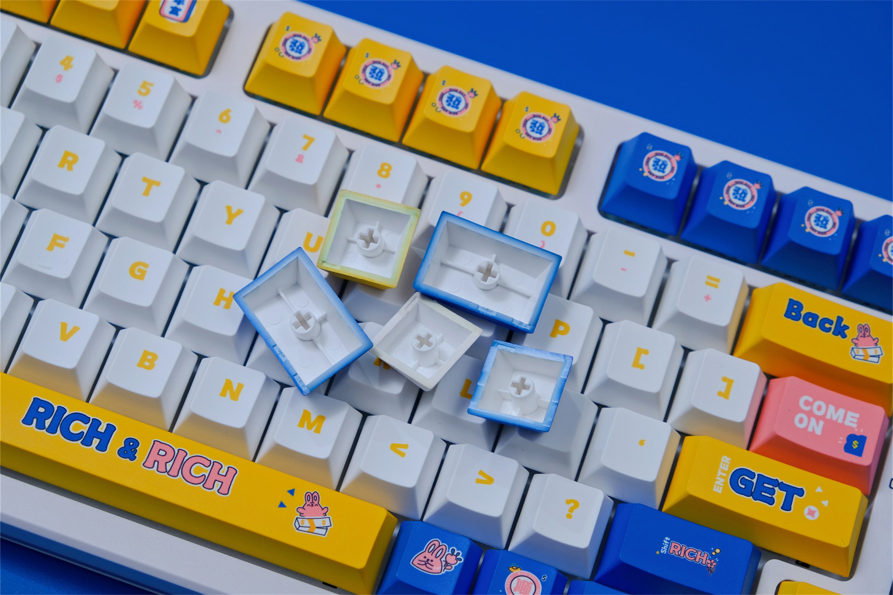 Money RICH CHERRY Keycaps