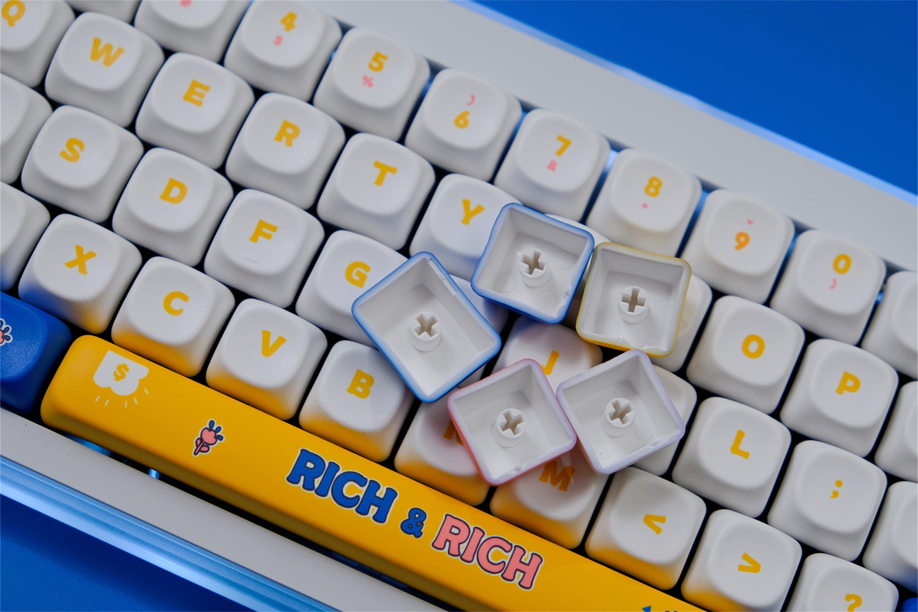 Money RICH MOA Keycaps