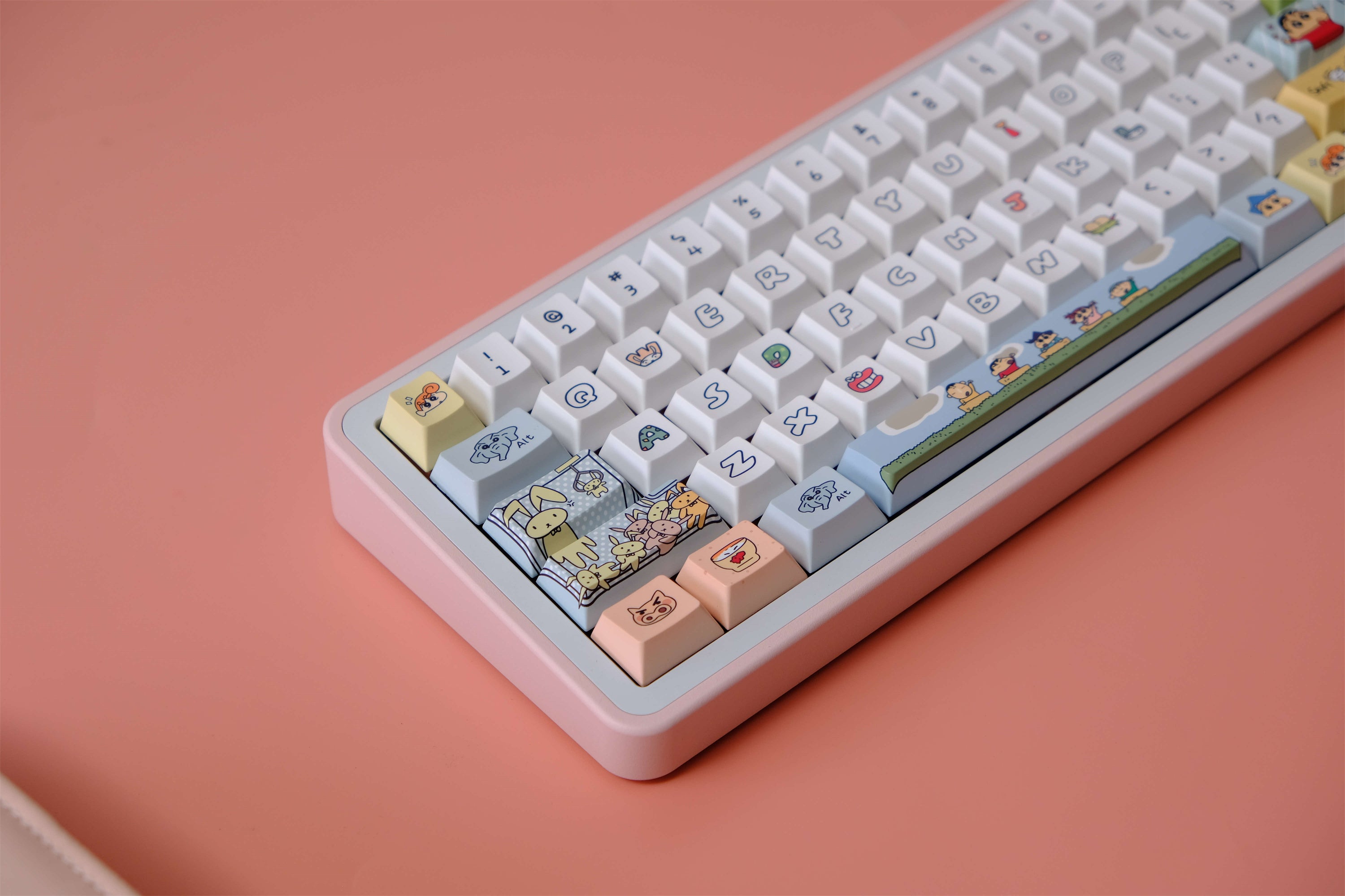 Crayon Shin-chan keycaps