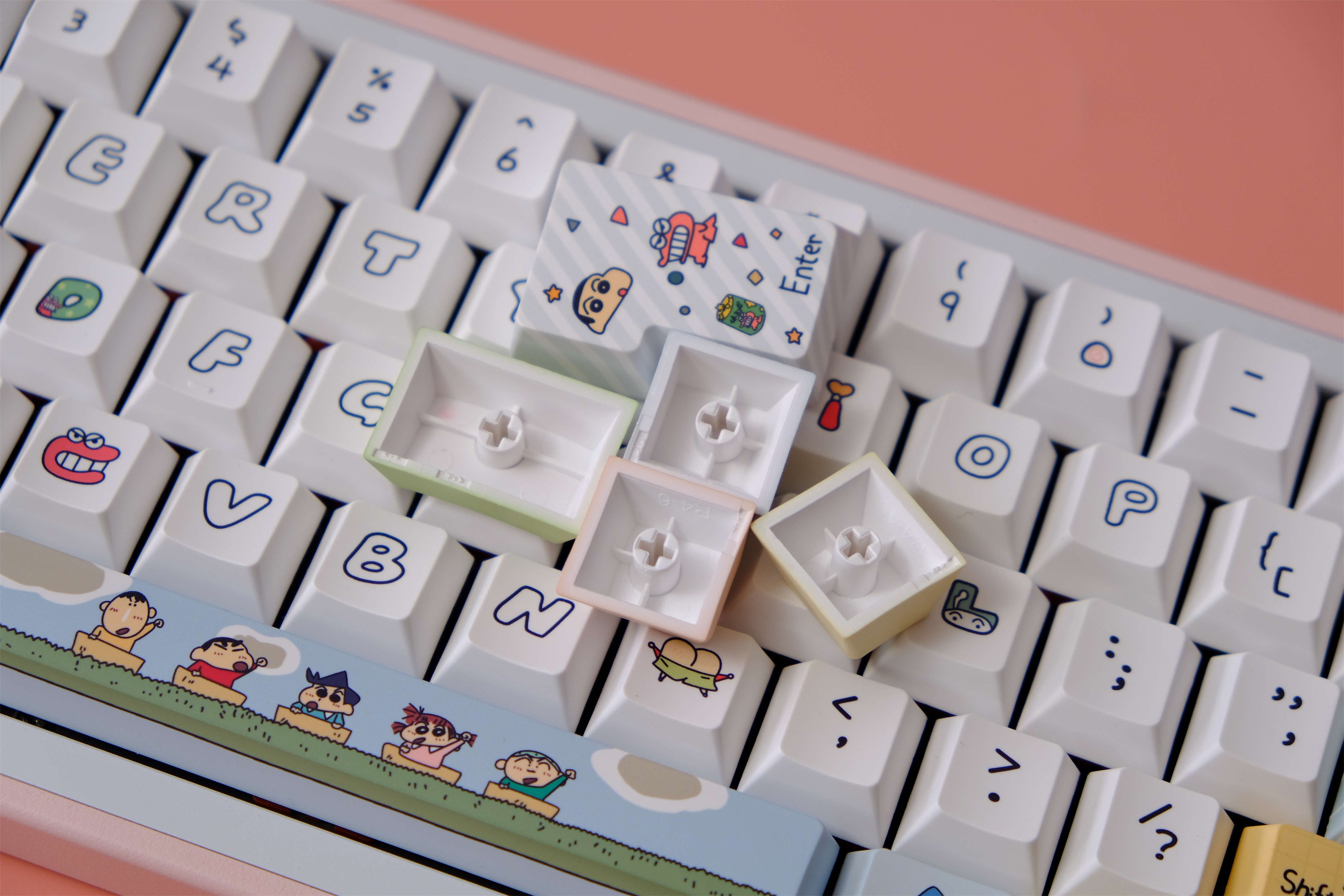 Crayon Shin-chan keycaps