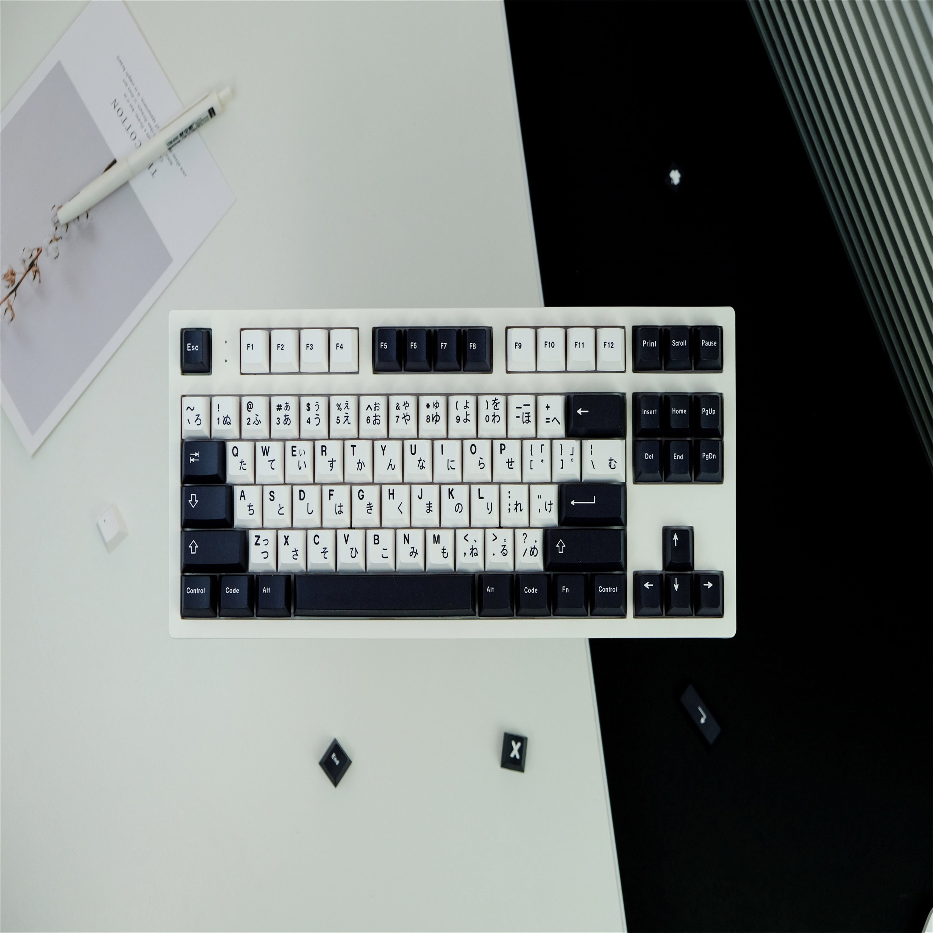WOB Black White keycaps