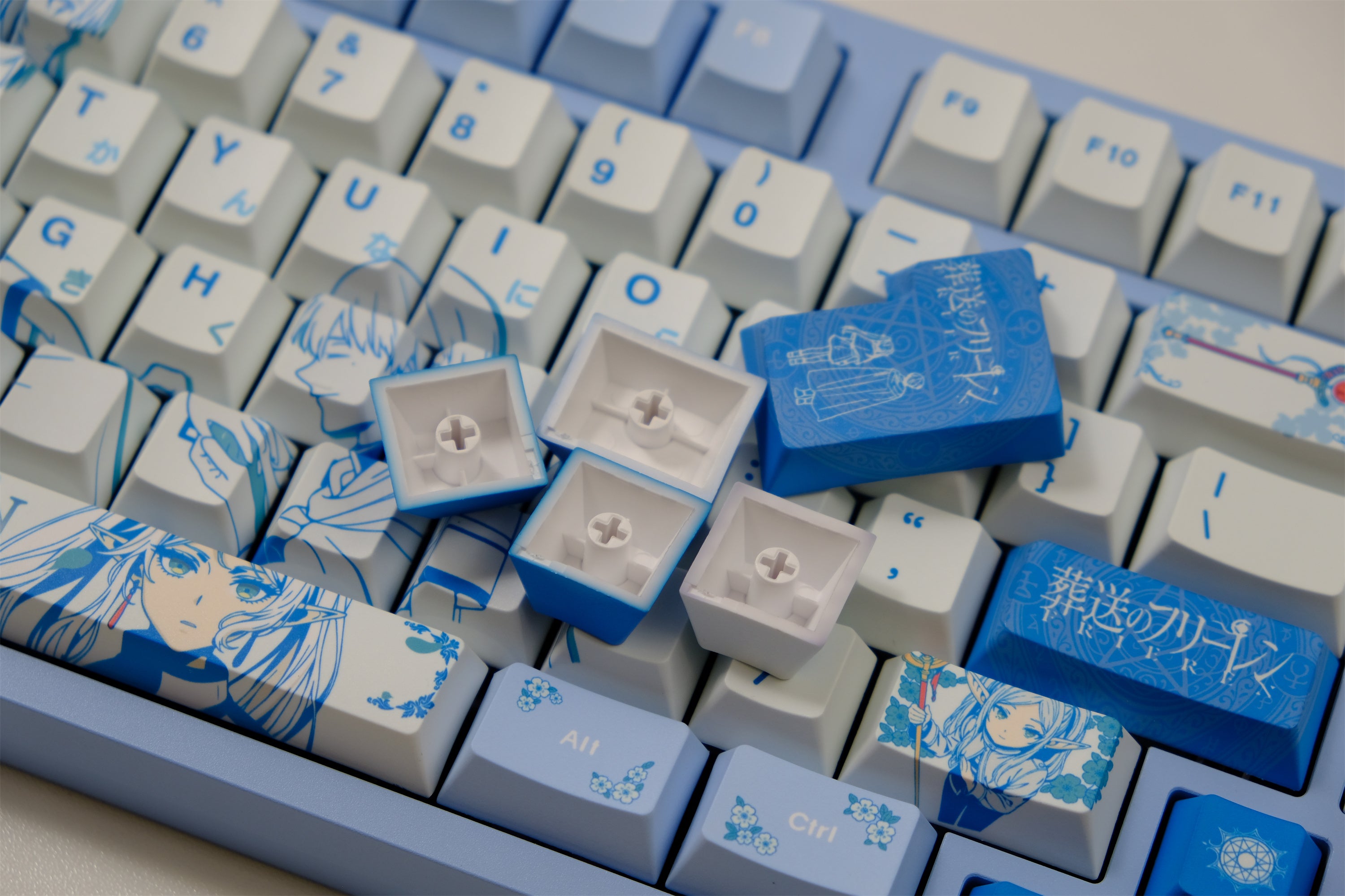 Frieren  Keycaps