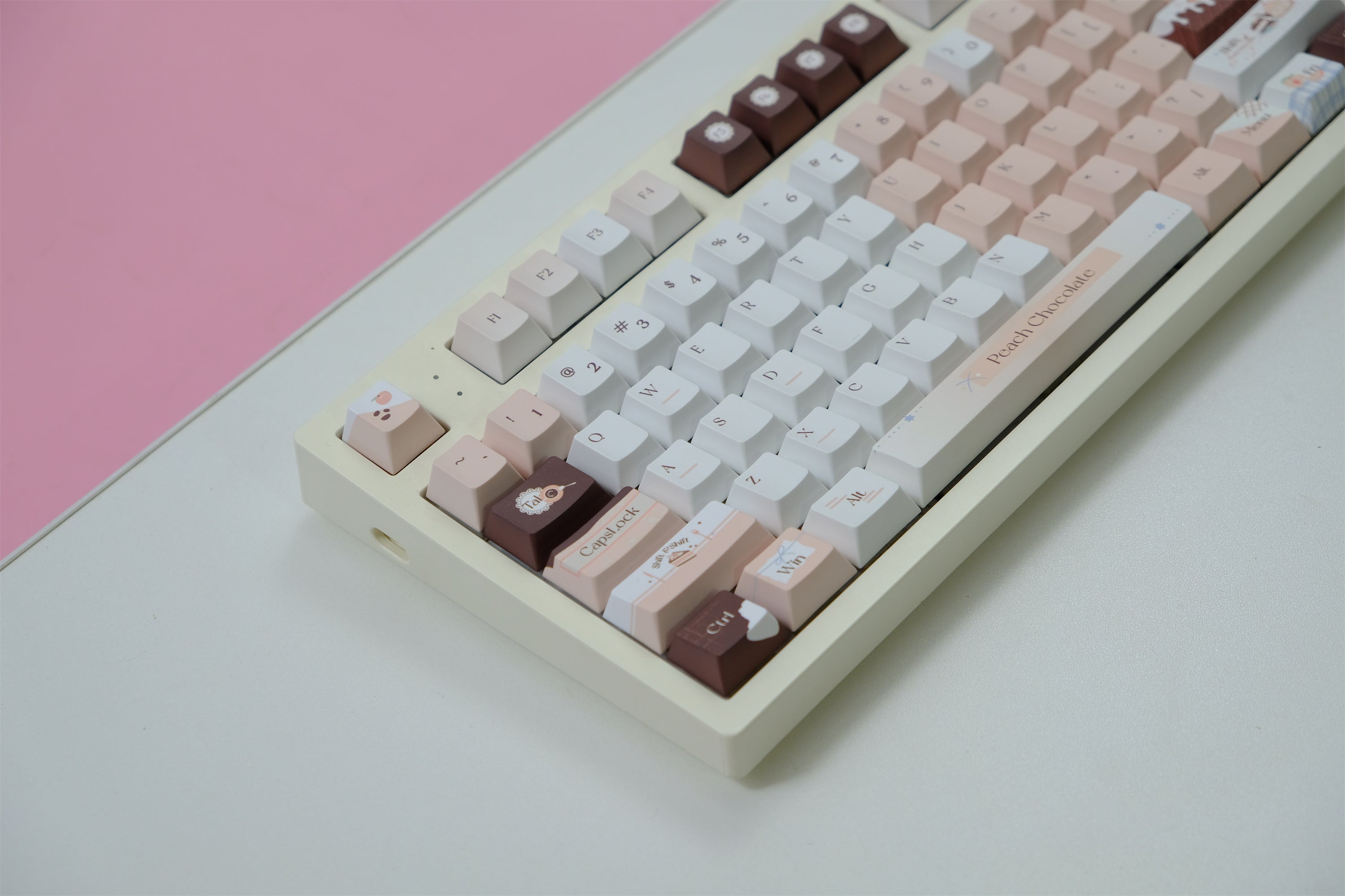 Crispy Peach Chocolate Keycaps