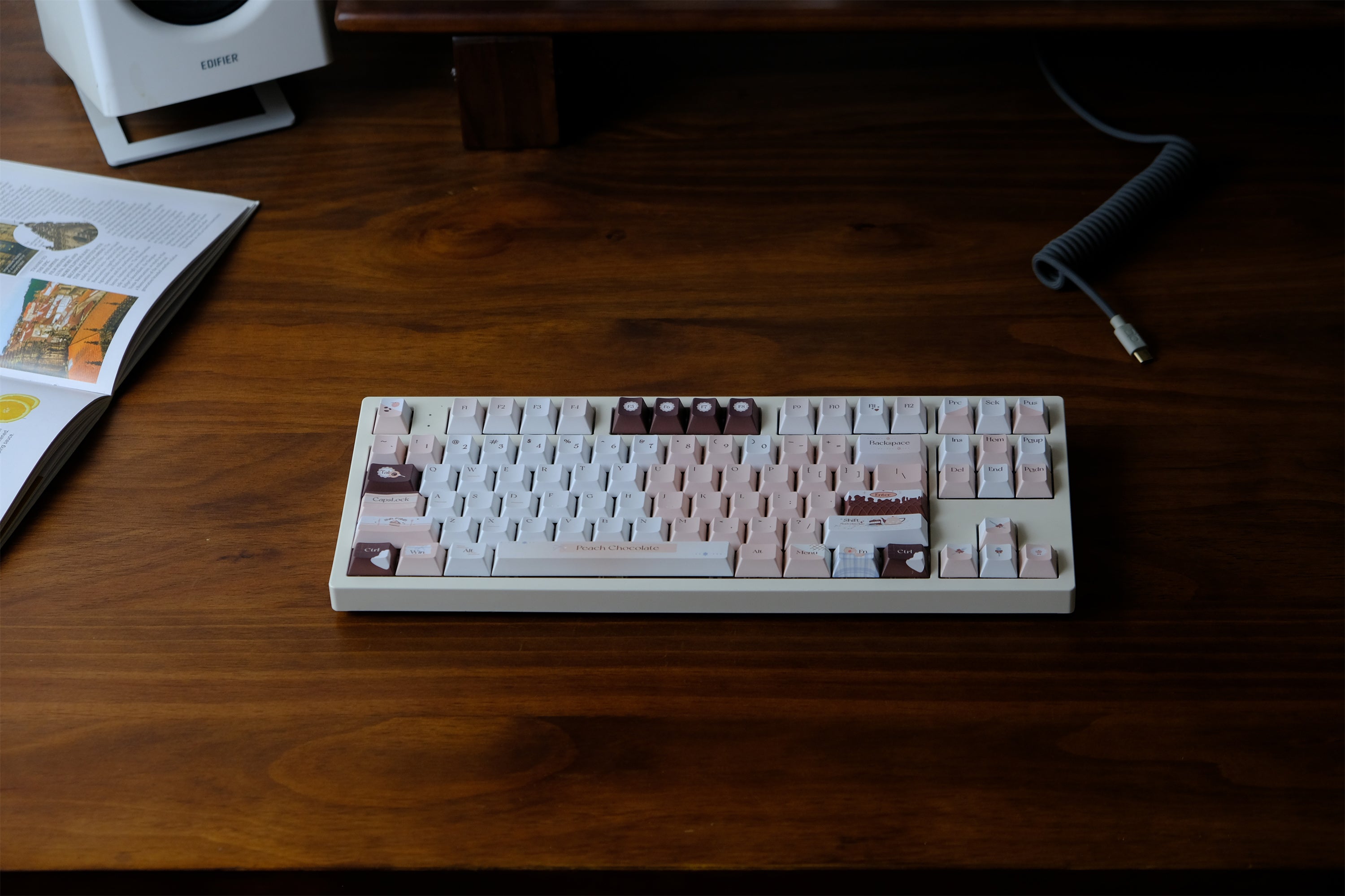Crispy Peach Chocolate Keycaps