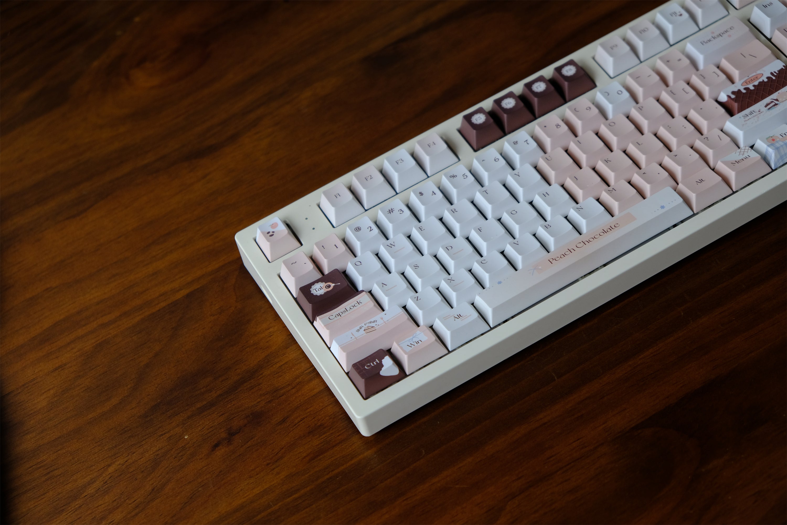 Crispy Peach Chocolate Keycaps
