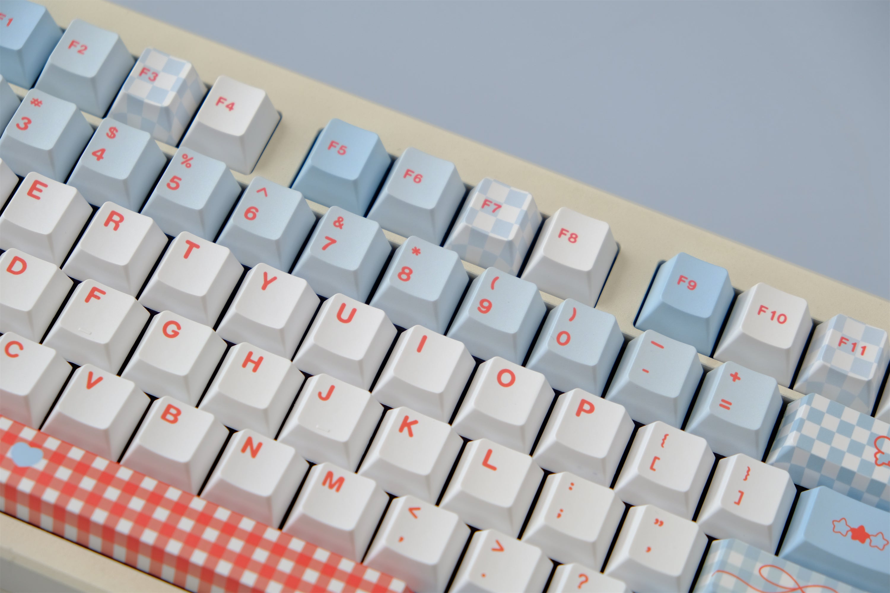Summer Intertwined Keycaps