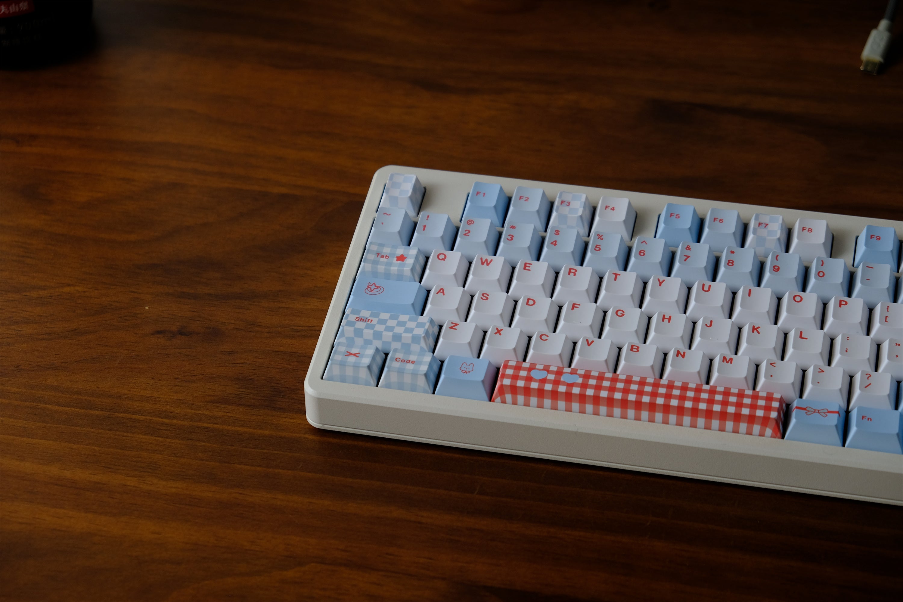 Summer Intertwined Keycaps