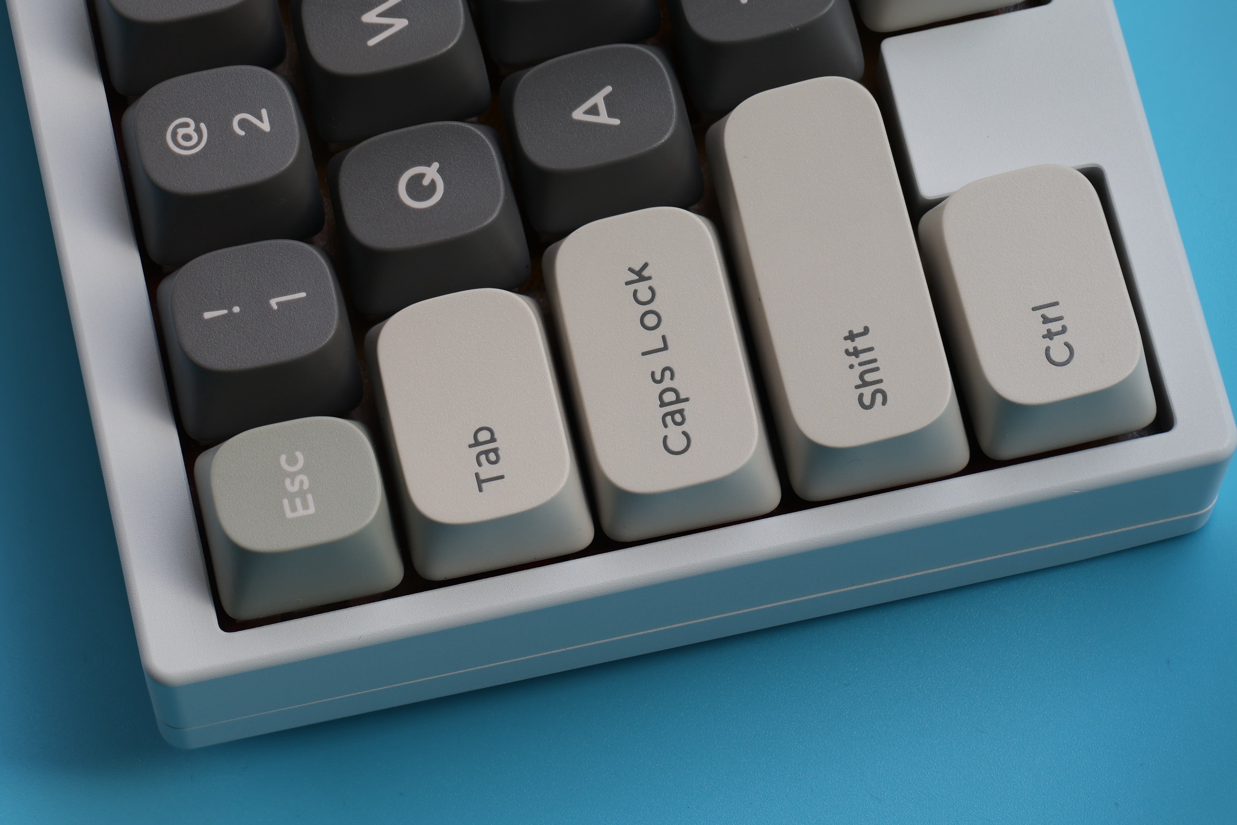 YMK Mist keycaps