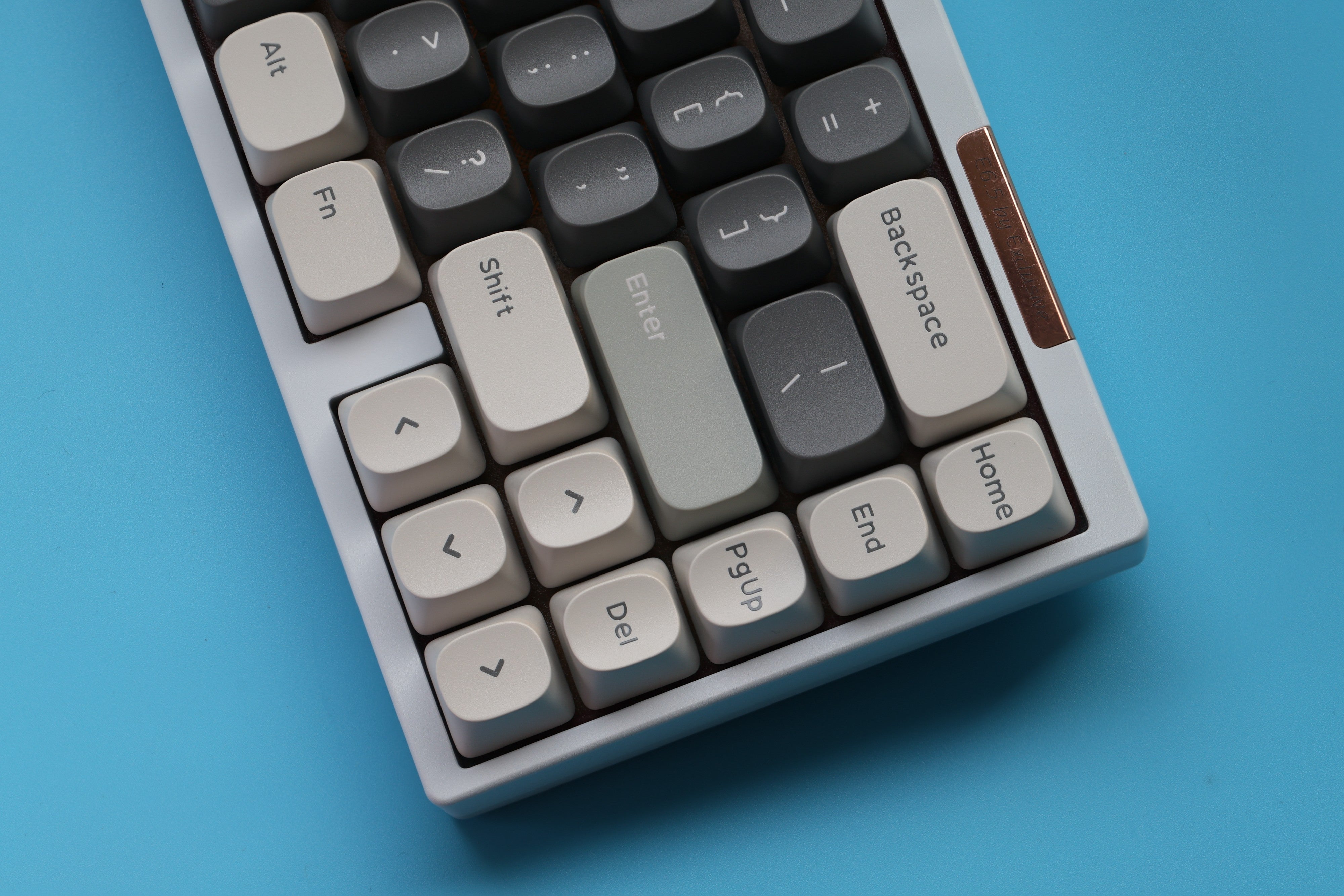 YMK Mist keycaps