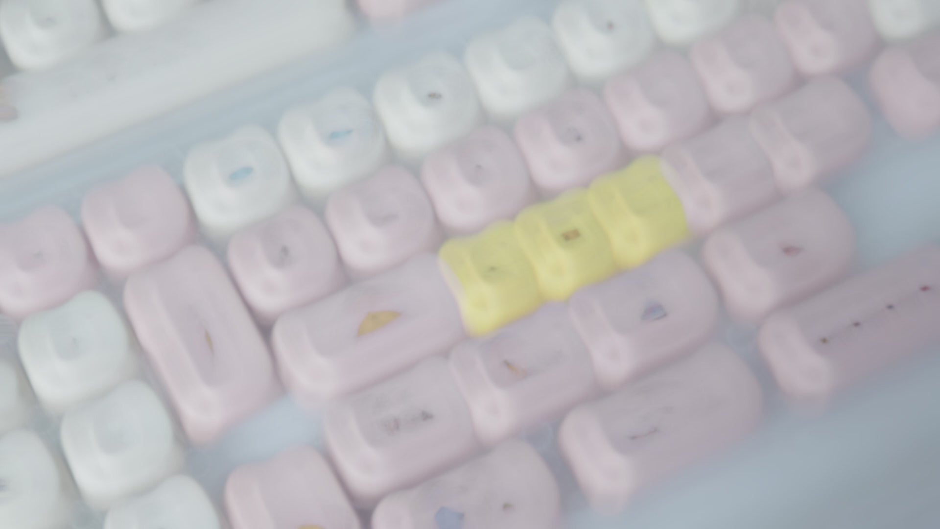 Load video: Kindergarten keycaps